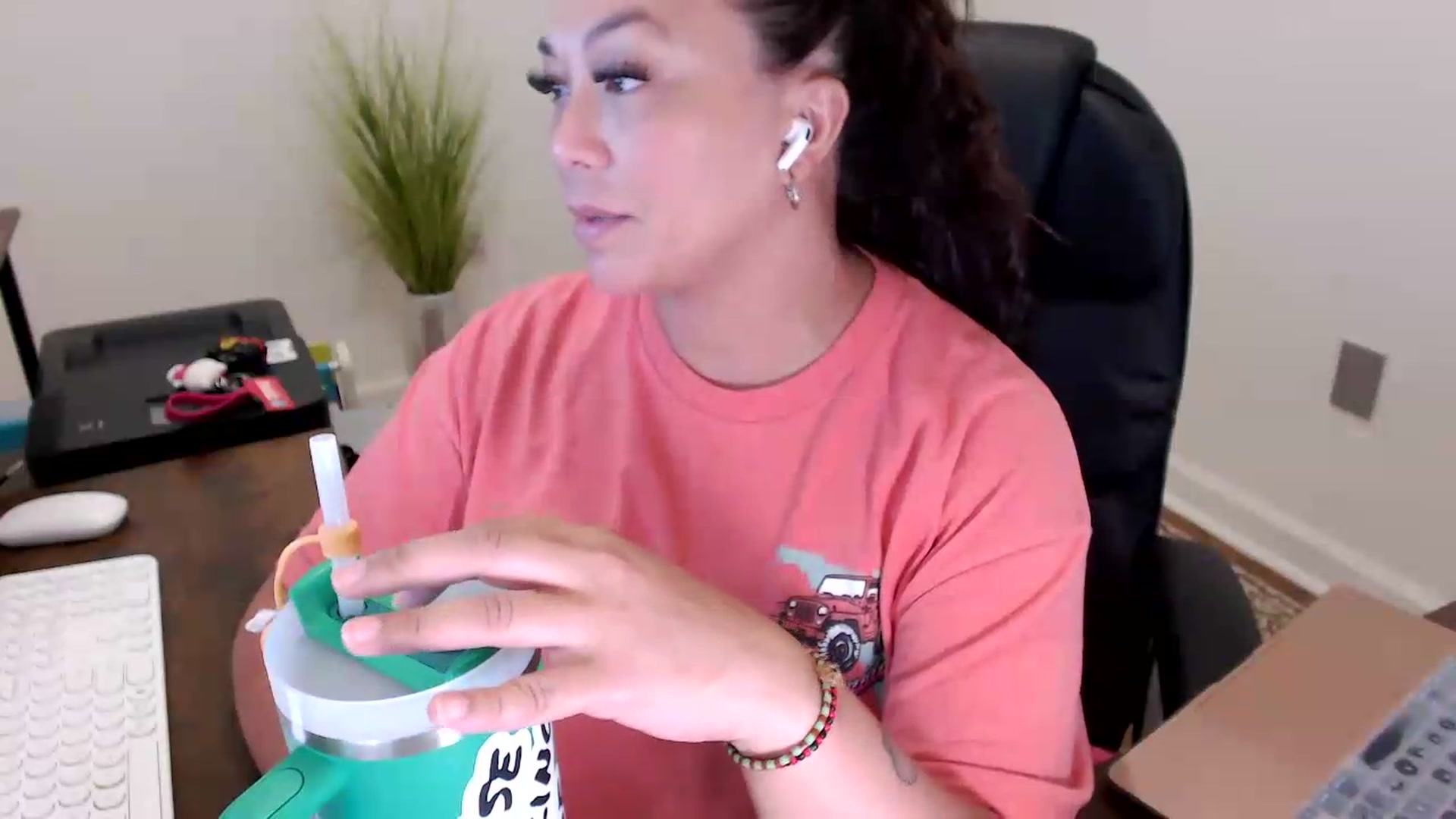 Gallery image thumbnail from MickaylaStar's myfreecams stream on, 05/26/2026, 17:22 image 17 of 20