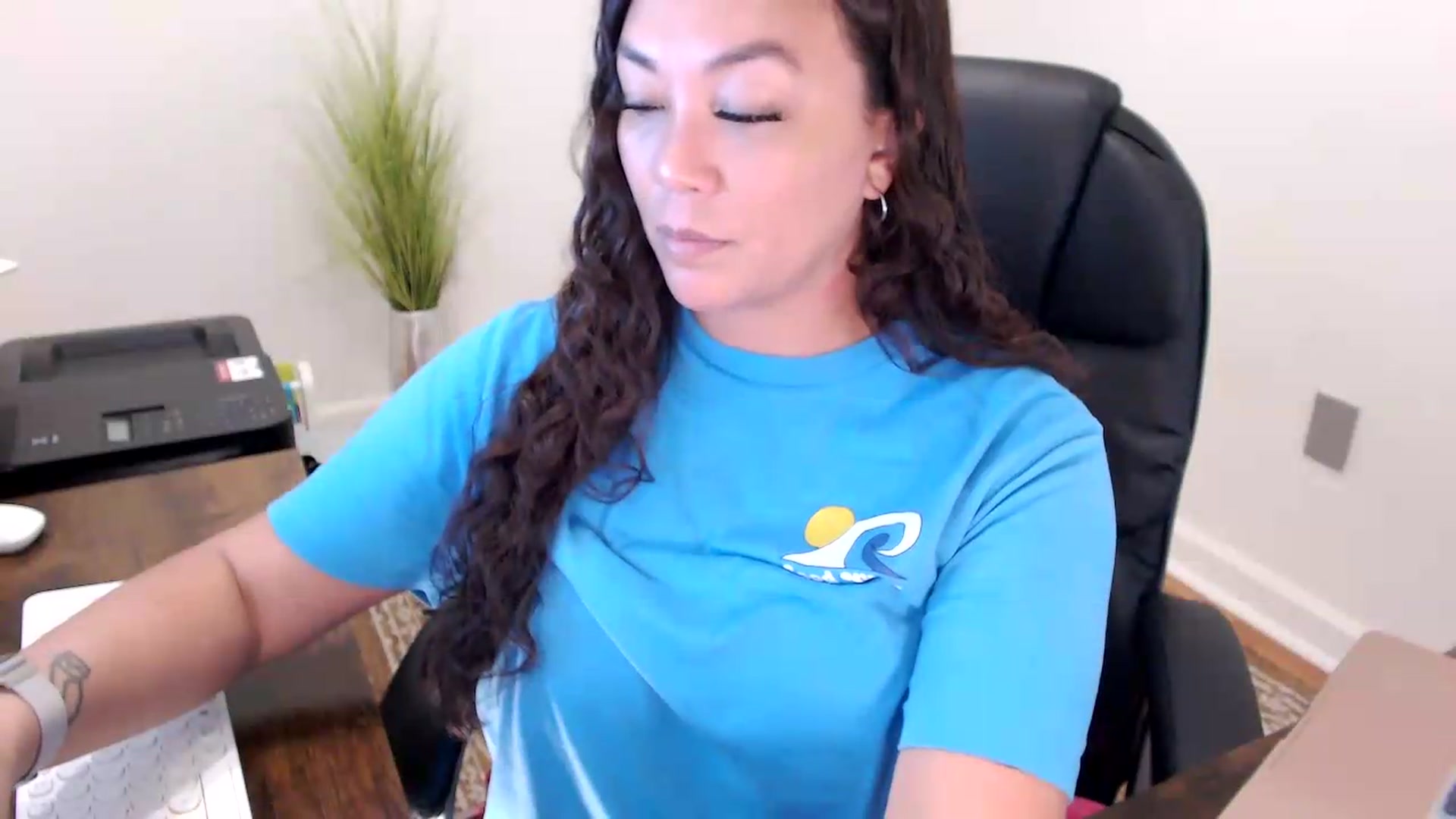Gallery image thumbnail from MickaylaStar's myfreecams stream on, 05/28/2026, 15:42 image 15 of 20