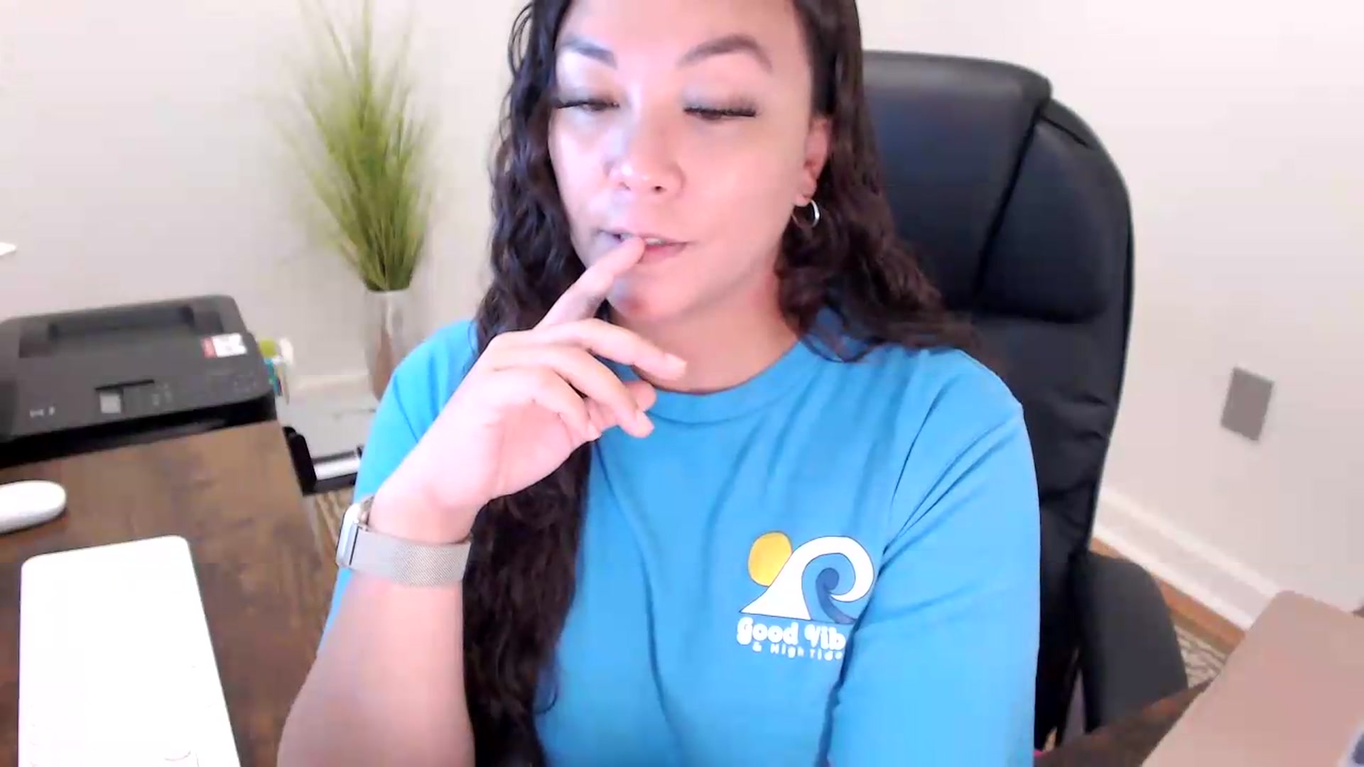Gallery image thumbnail from MickaylaStar's myfreecams stream on, 05/28/2026, 15:42 image 12 of 20