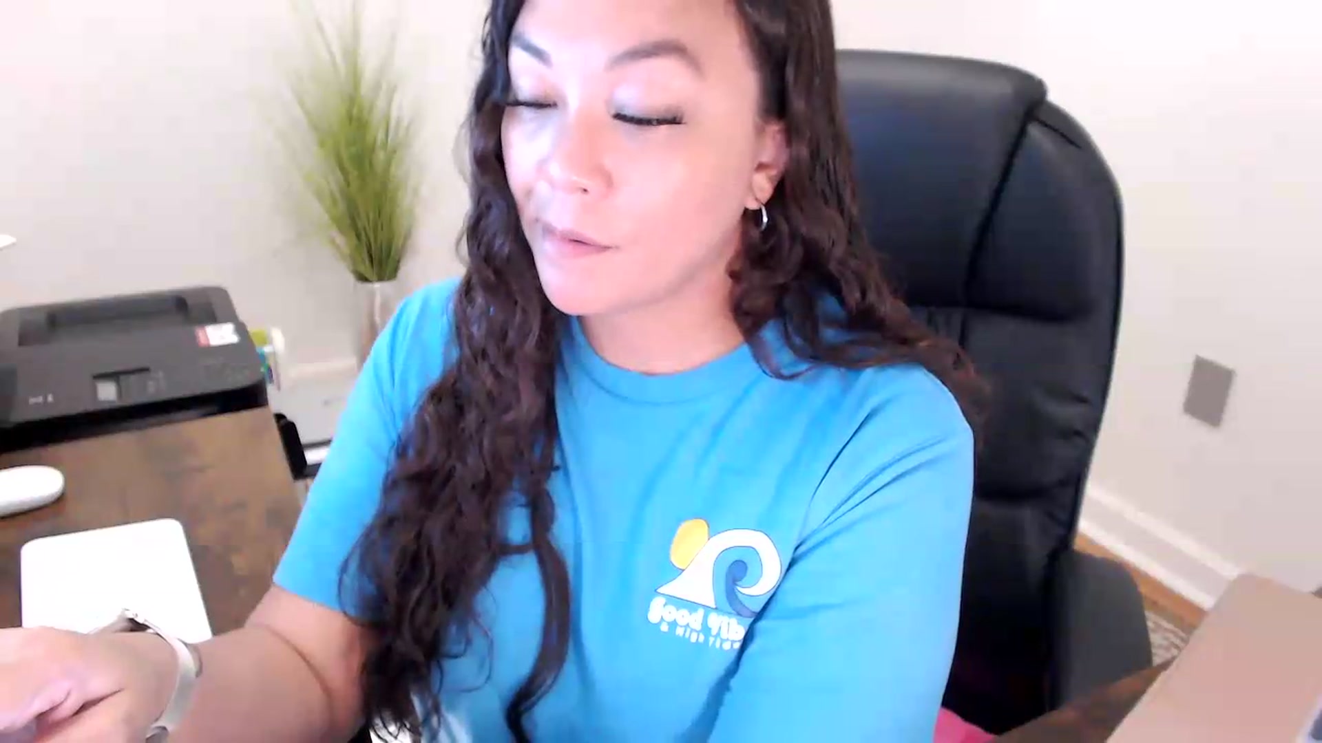 Gallery image thumbnail from MickaylaStar's myfreecams stream on, 05/28/2026, 15:42 image 7 of 20