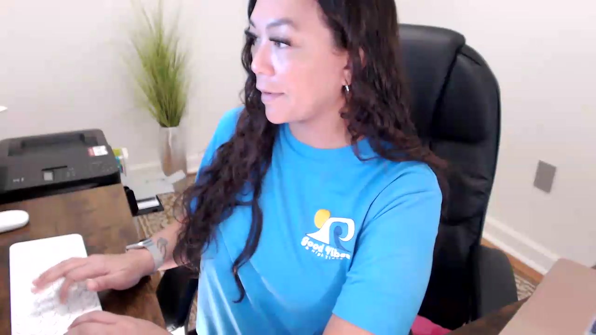 Gallery image thumbnail from MickaylaStar's myfreecams stream on, 05/28/2026, 15:42 image 5 of 20