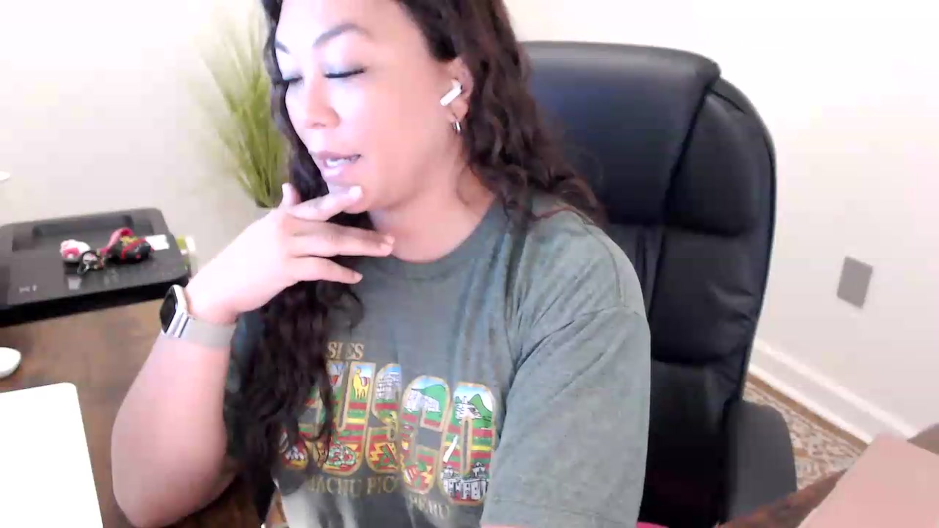 Gallery image thumbnail from MickaylaStar's myfreecams stream on, 05/29/2026, 15:05 image 3 of 20