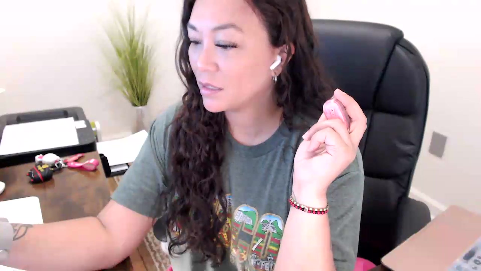 Gallery image thumbnail from MickaylaStar's myfreecams stream on, 05/29/2026, 15:26 image 16 of 20