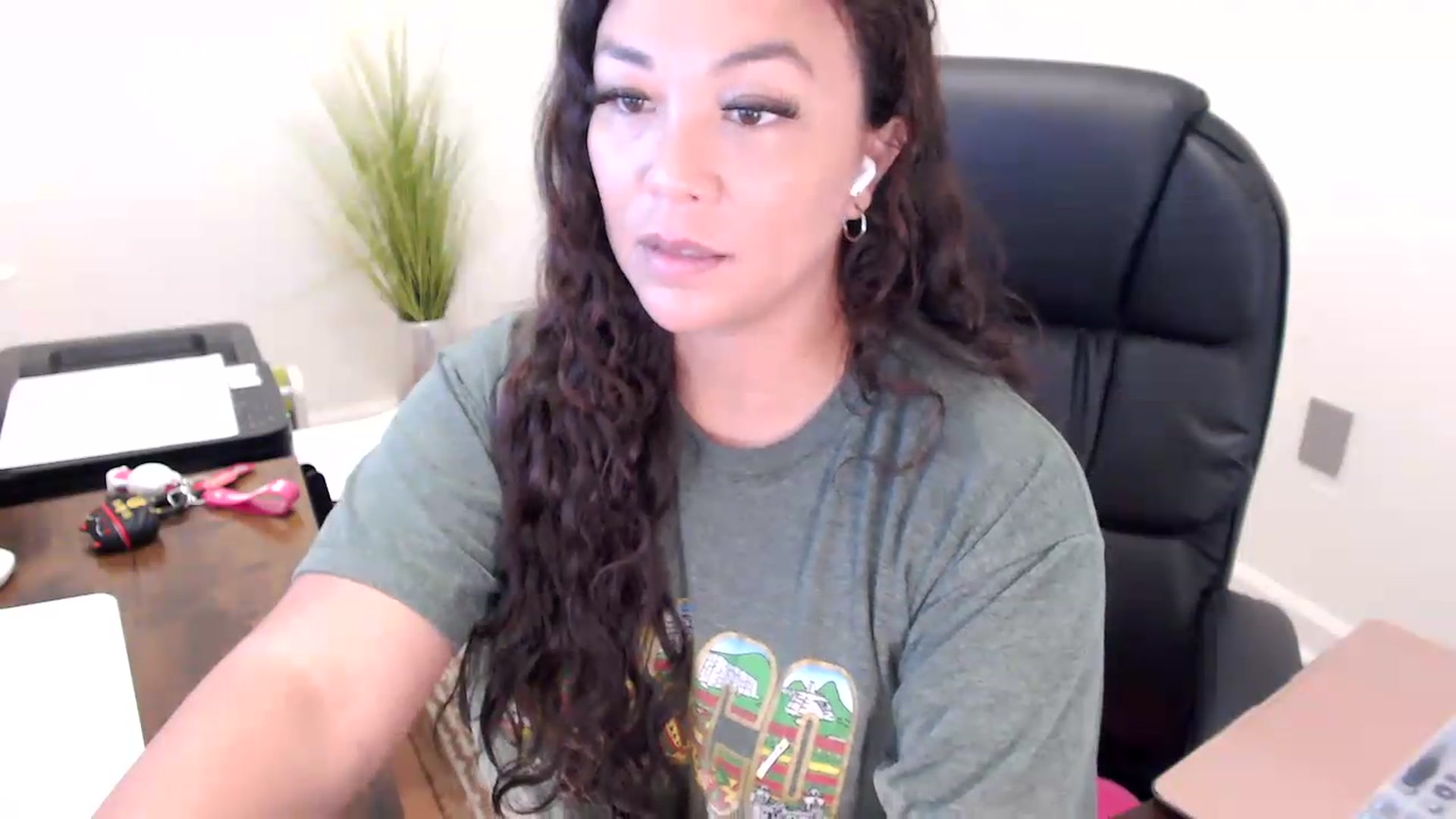 Gallery image thumbnail from MickaylaStar's myfreecams stream on, 05/29/2026, 15:26 image 6 of 20