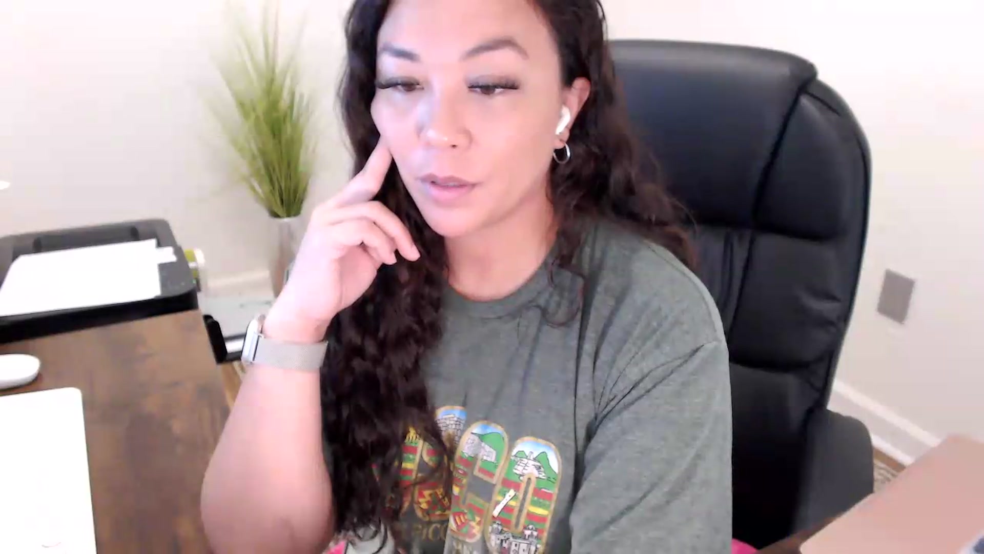 Gallery image thumbnail from MickaylaStar's myfreecams stream on, 05/29/2026, 16:18 image 20 of 20