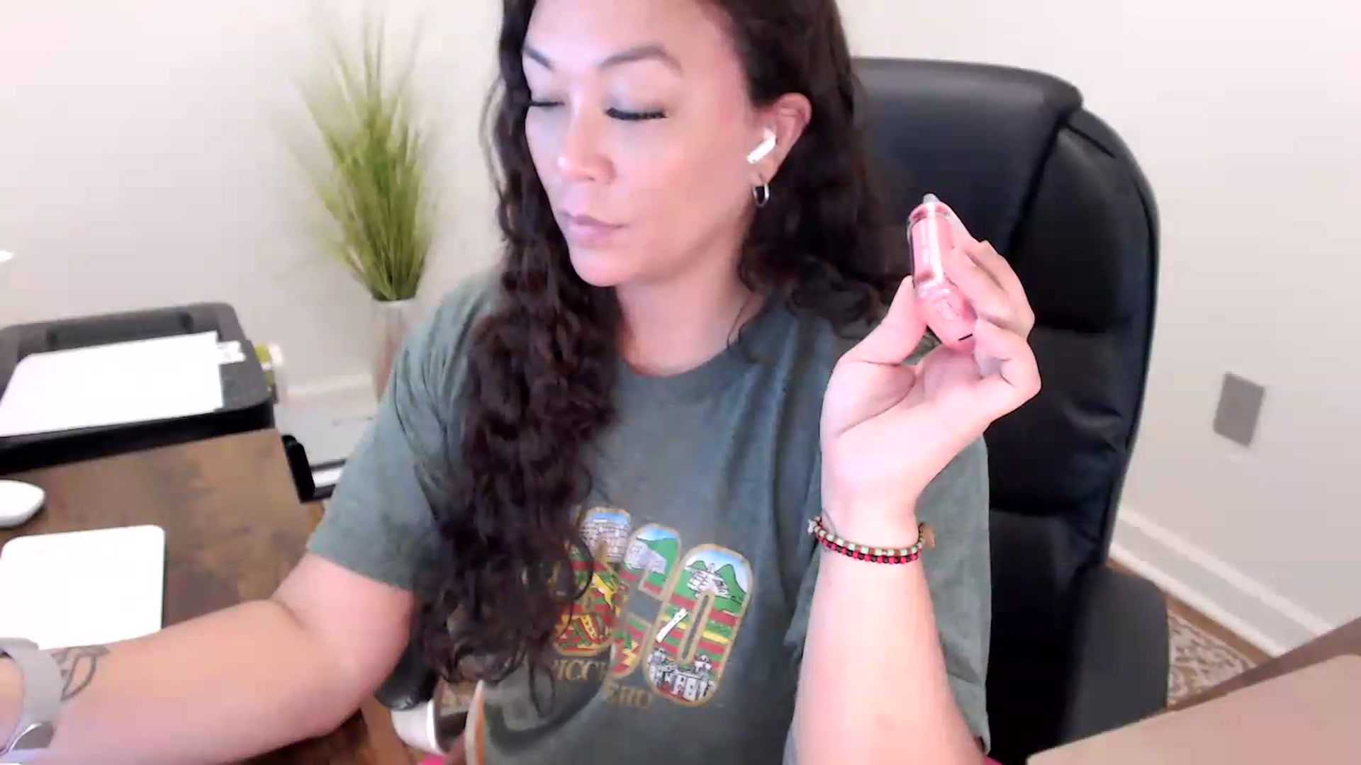 Gallery image thumbnail from MickaylaStar's myfreecams stream on, 05/29/2026, 17:33 image 11 of 20