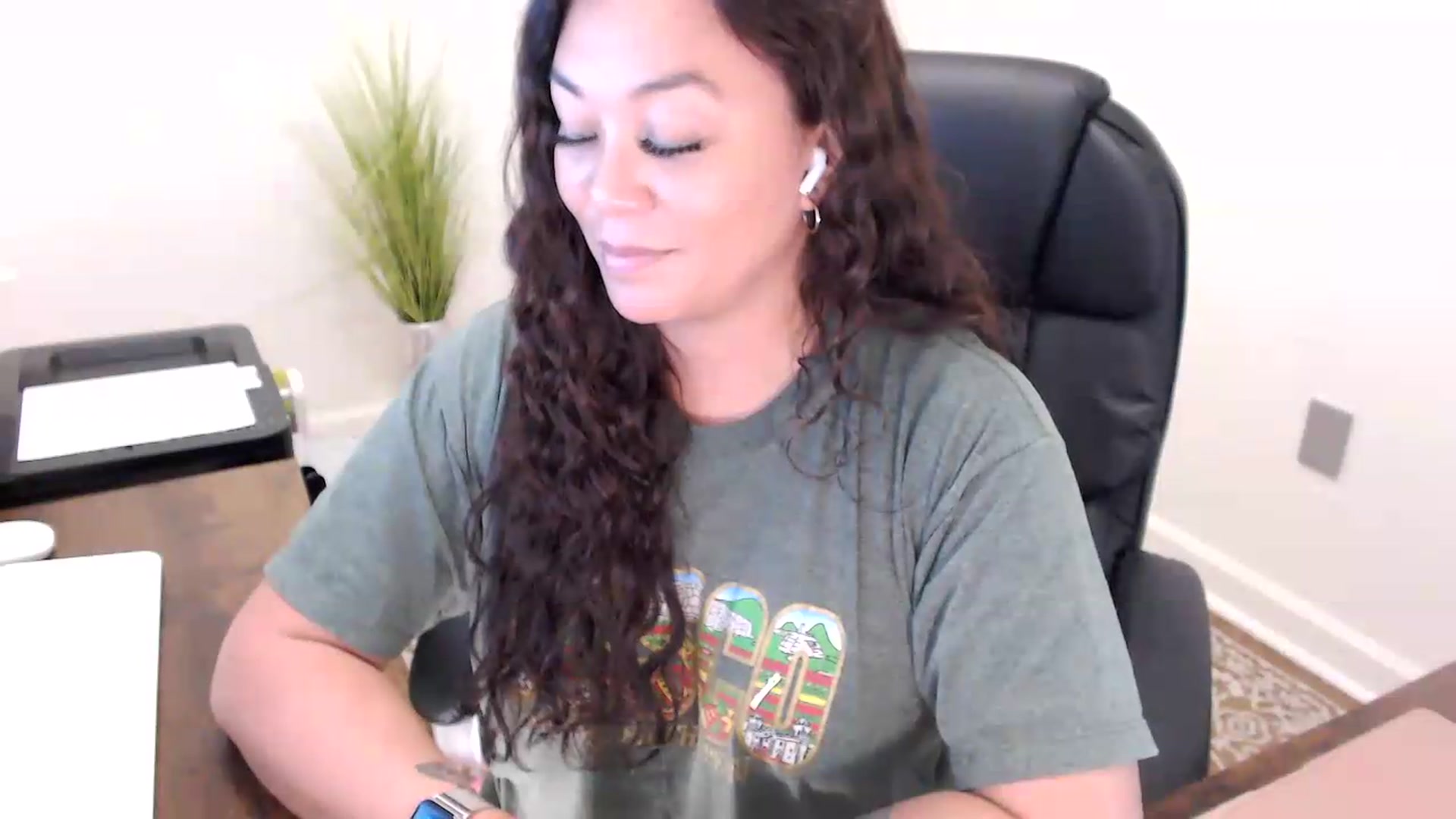 Gallery image thumbnail from MickaylaStar's myfreecams stream on, 05/29/2026, 18:26 image 10 of 20