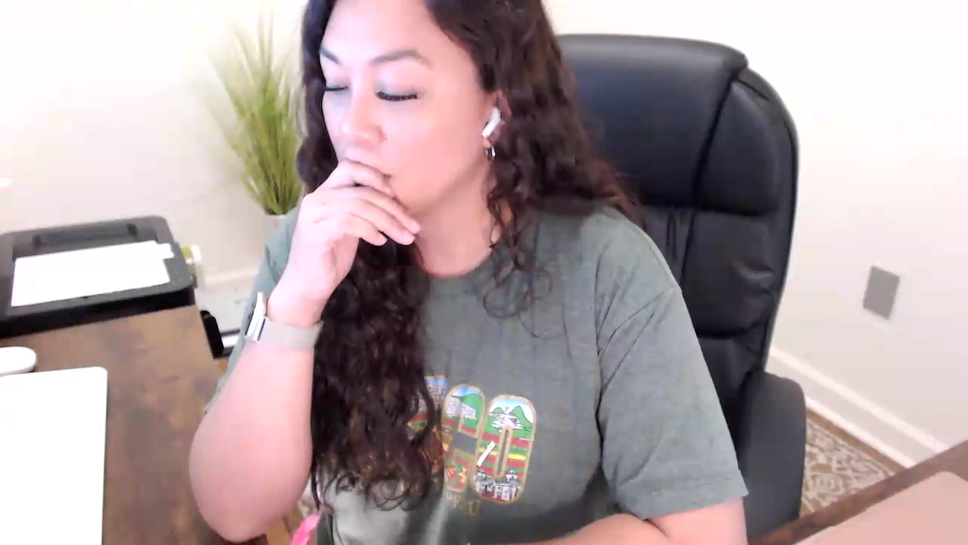 Gallery image thumbnail from MickaylaStar's myfreecams stream on, 05/29/2026, 18:26 image 13 of 20