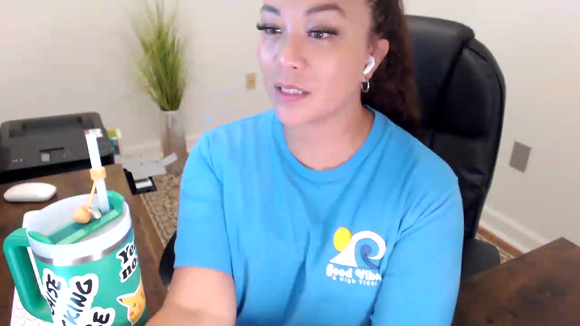 Gallery image thumbnail from MickaylaStar's myfreecams stream on, 06/01/2026, 16:01 image 2 of 20