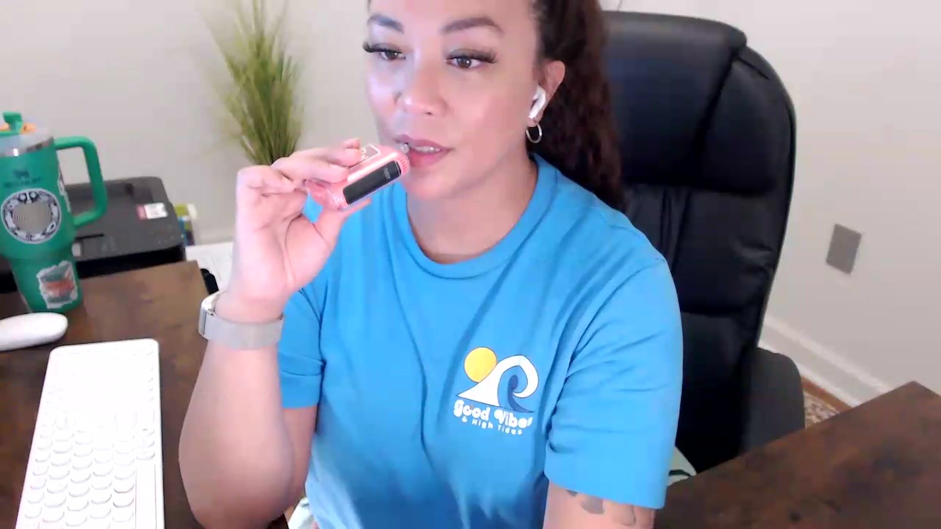Gallery image thumbnail from MickaylaStar's myfreecams stream on, 06/01/2026, 17:27 image 3 of 20