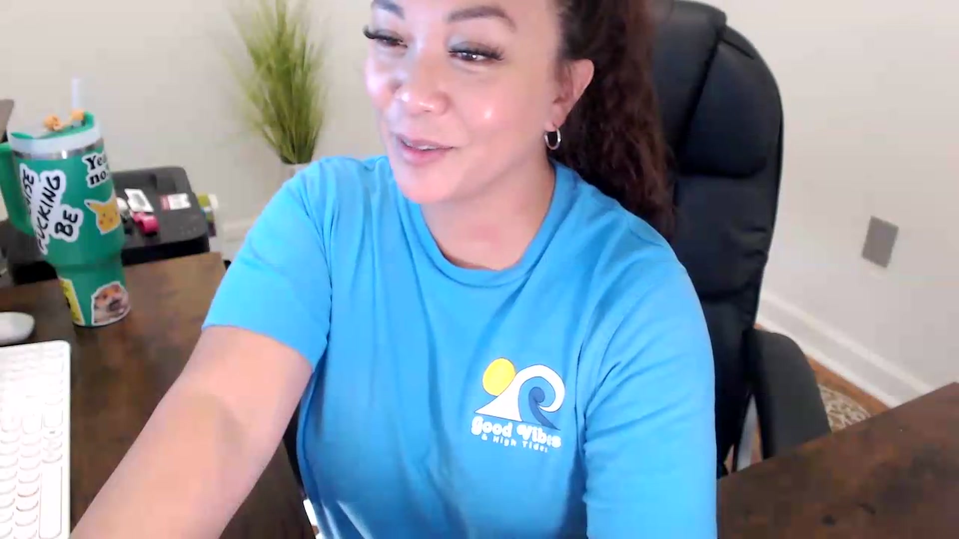 Gallery image thumbnail from MickaylaStar's myfreecams stream on, 06/01/2026, 19:34 image 14 of 20