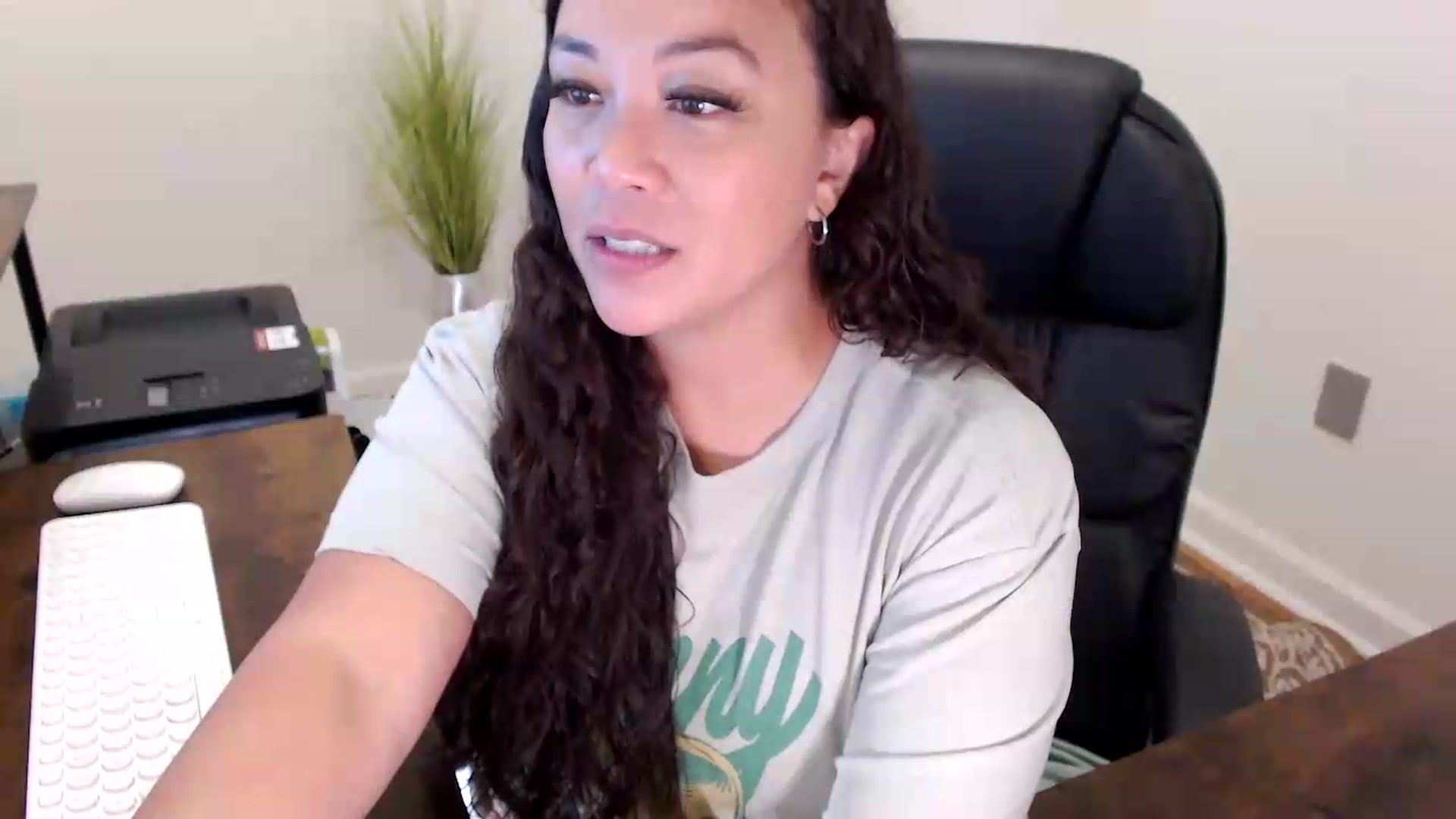 Gallery image thumbnail from MickaylaStar's myfreecams stream on, 06/02/2026, 16:38 image 4 of 20
