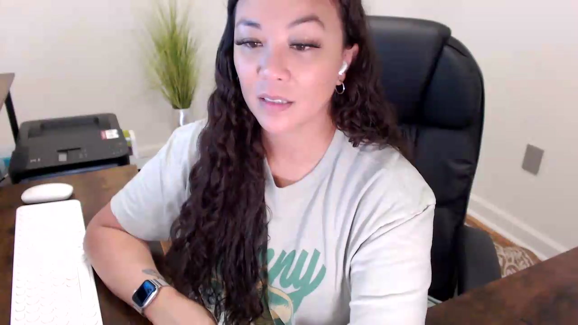 Gallery image thumbnail from MickaylaStar's myfreecams stream on, 06/02/2026, 16:38 image 11 of 20