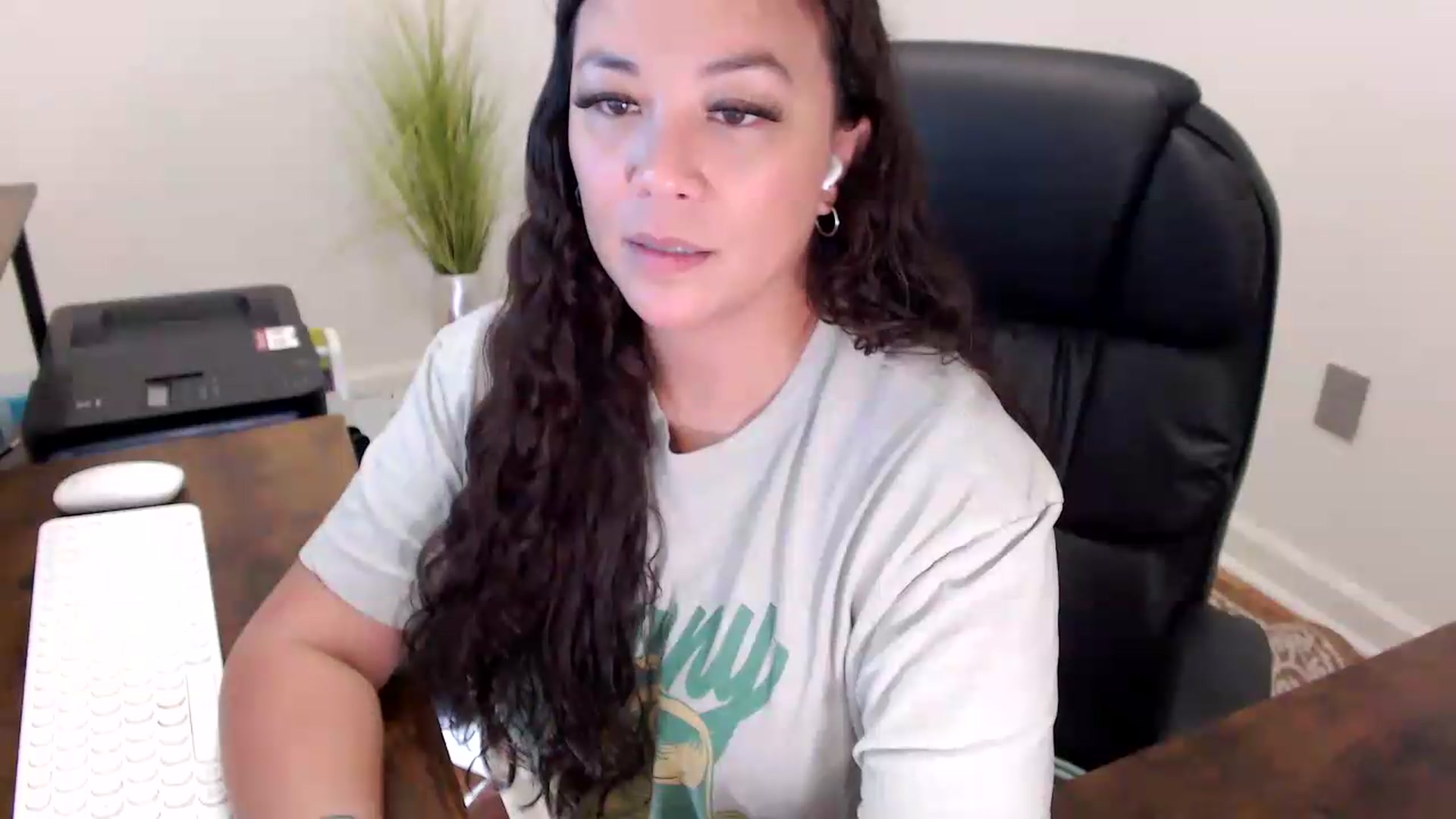 Gallery image thumbnail from MickaylaStar's myfreecams stream on, 06/02/2026, 16:38 image 20 of 20