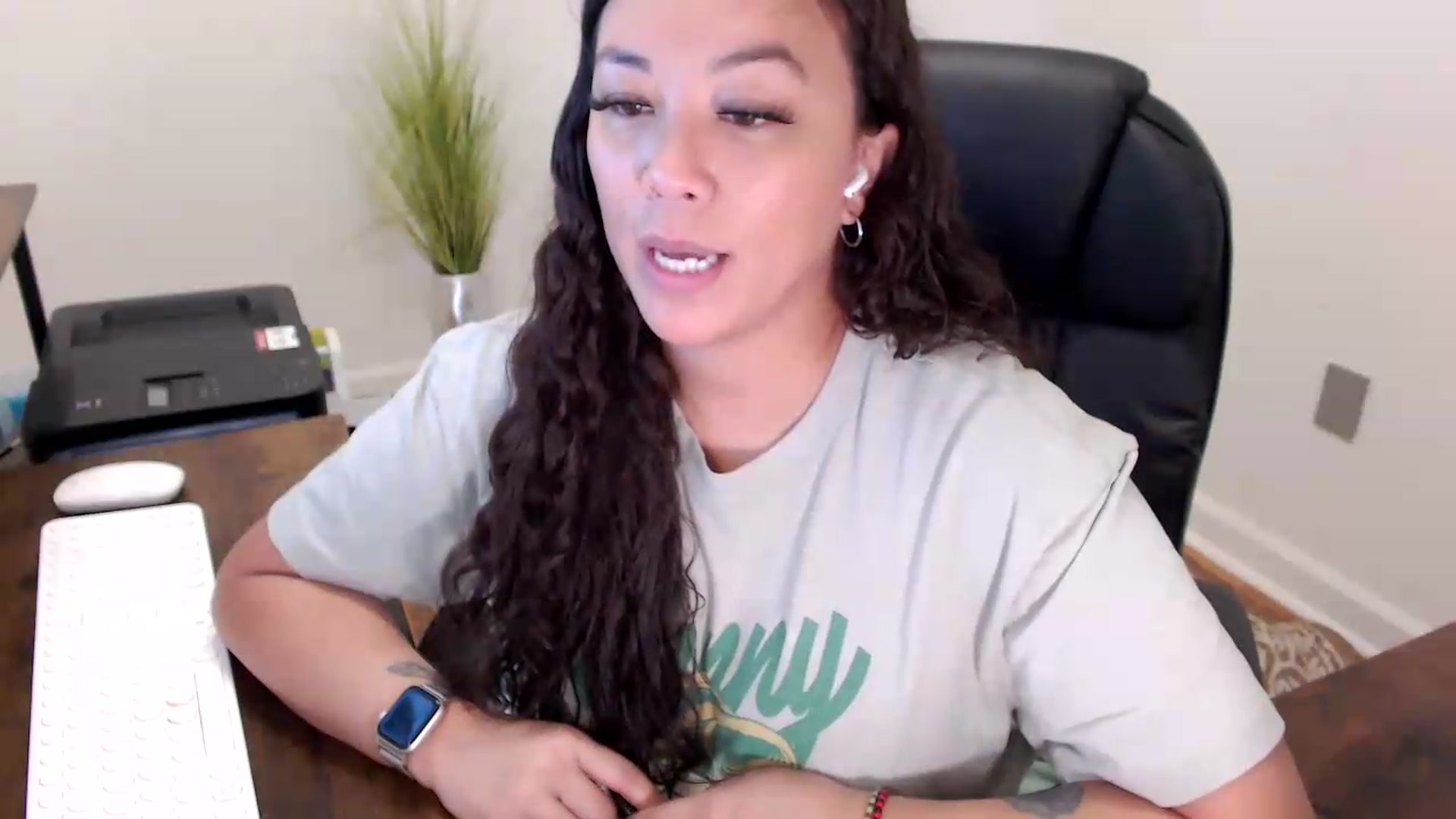 Gallery image thumbnail from MickaylaStar's myfreecams stream on, 06/02/2026, 16:38 image 13 of 20