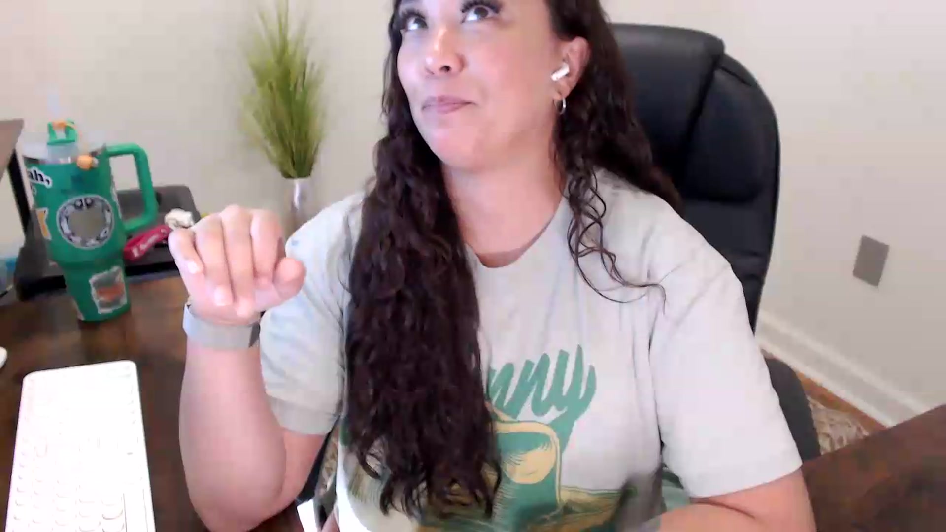 Gallery image thumbnail from MickaylaStar's myfreecams stream on, 06/02/2026, 18:01 image 8 of 20