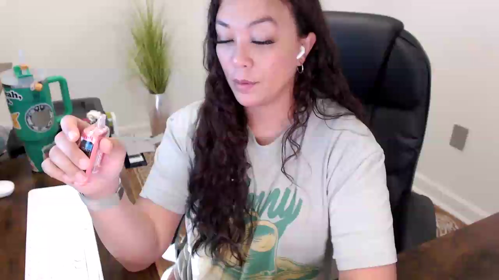 Gallery image thumbnail from MickaylaStar's myfreecams stream on, 06/02/2026, 18:56 image 12 of 20