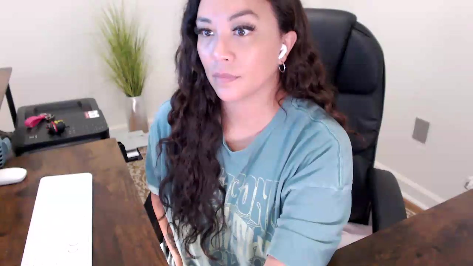 Gallery image thumbnail from MickaylaStar's myfreecams stream on, 06/03/2026, 16:13 image 9 of 20