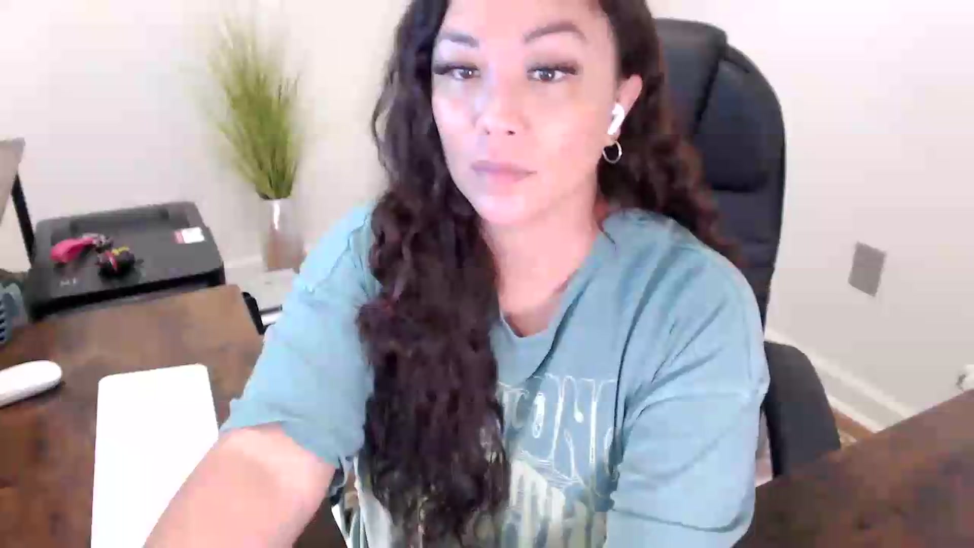 Gallery image thumbnail from MickaylaStar's myfreecams stream on, 06/03/2026, 16:13 image 15 of 20