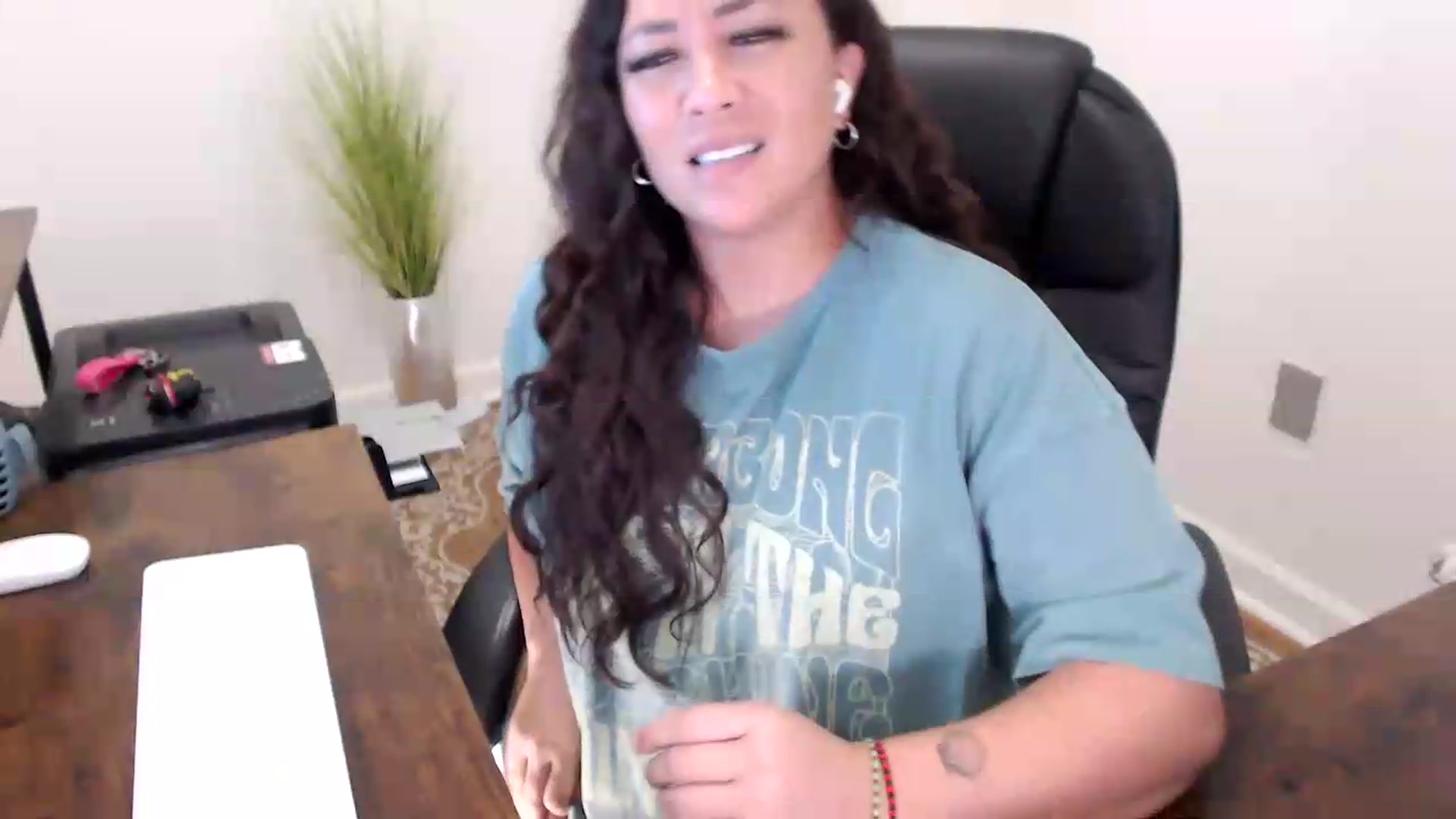 Gallery image thumbnail from MickaylaStar's myfreecams stream on, 06/03/2026, 16:13 image 17 of 20