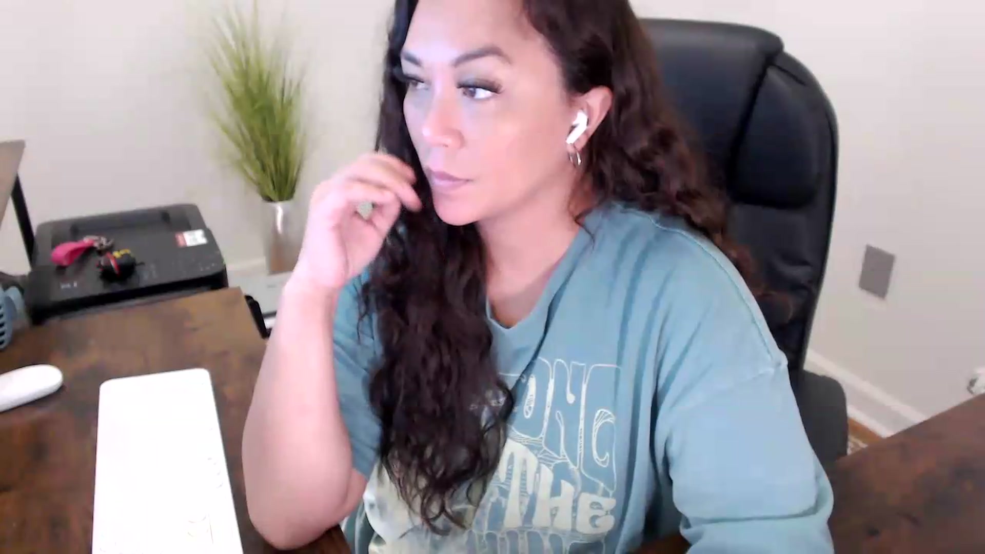 Gallery image thumbnail from MickaylaStar's myfreecams stream on, 06/03/2026, 16:13 image 16 of 20