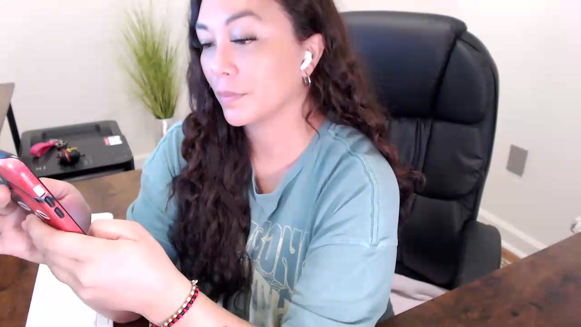 Gallery image thumbnail from MickaylaStar's myfreecams stream on, 06/03/2026, 16:13 image 8 of 20