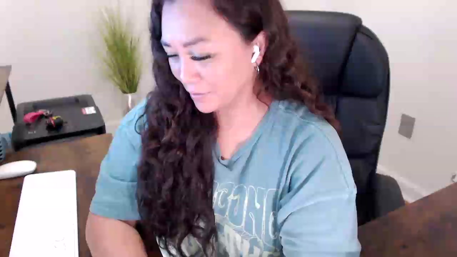 Gallery image thumbnail from MickaylaStar's myfreecams stream on, 06/03/2026, 17:03 image 2 of 20