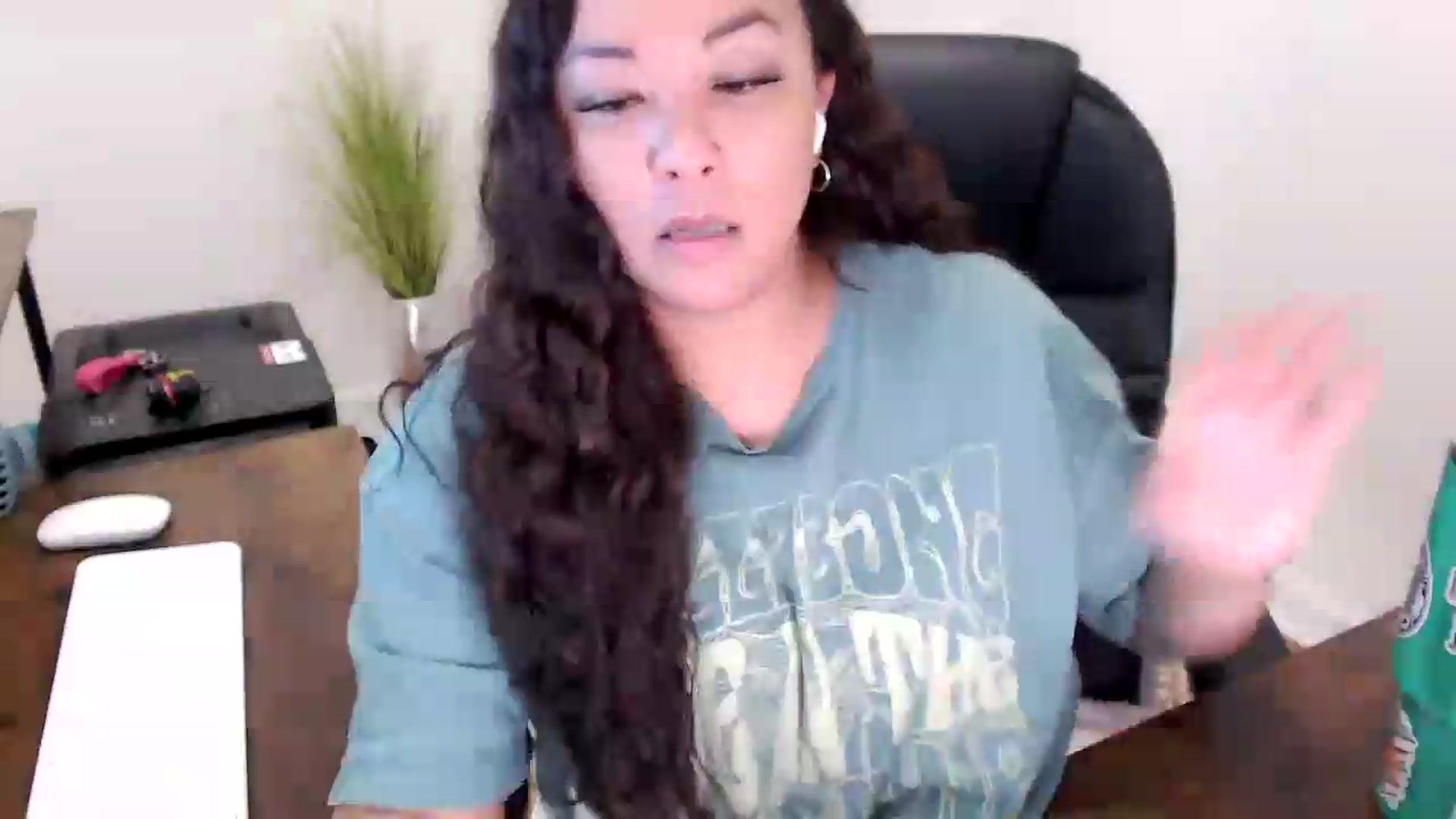Gallery image thumbnail from MickaylaStar's myfreecams stream on, 06/03/2026, 17:03 image 14 of 20