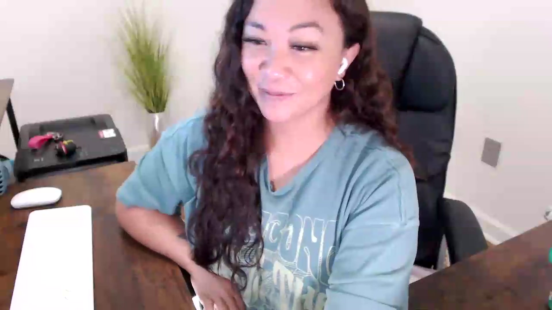 Gallery image thumbnail from MickaylaStar's myfreecams stream on, 06/03/2026, 17:34 image 13 of 20