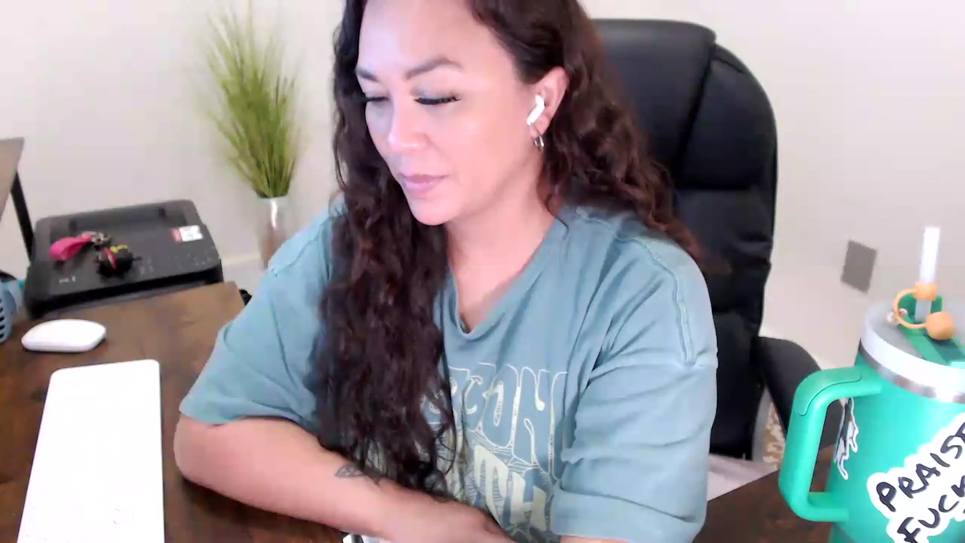Gallery image thumbnail from MickaylaStar's myfreecams stream on, 06/03/2026, 17:34 image 4 of 20