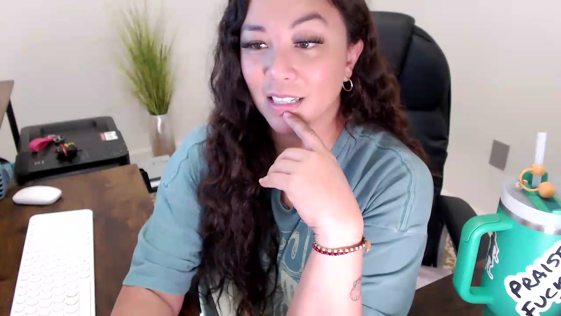 Gallery image thumbnail from MickaylaStar's myfreecams stream on, 06/03/2026, 17:34 image 3 of 20