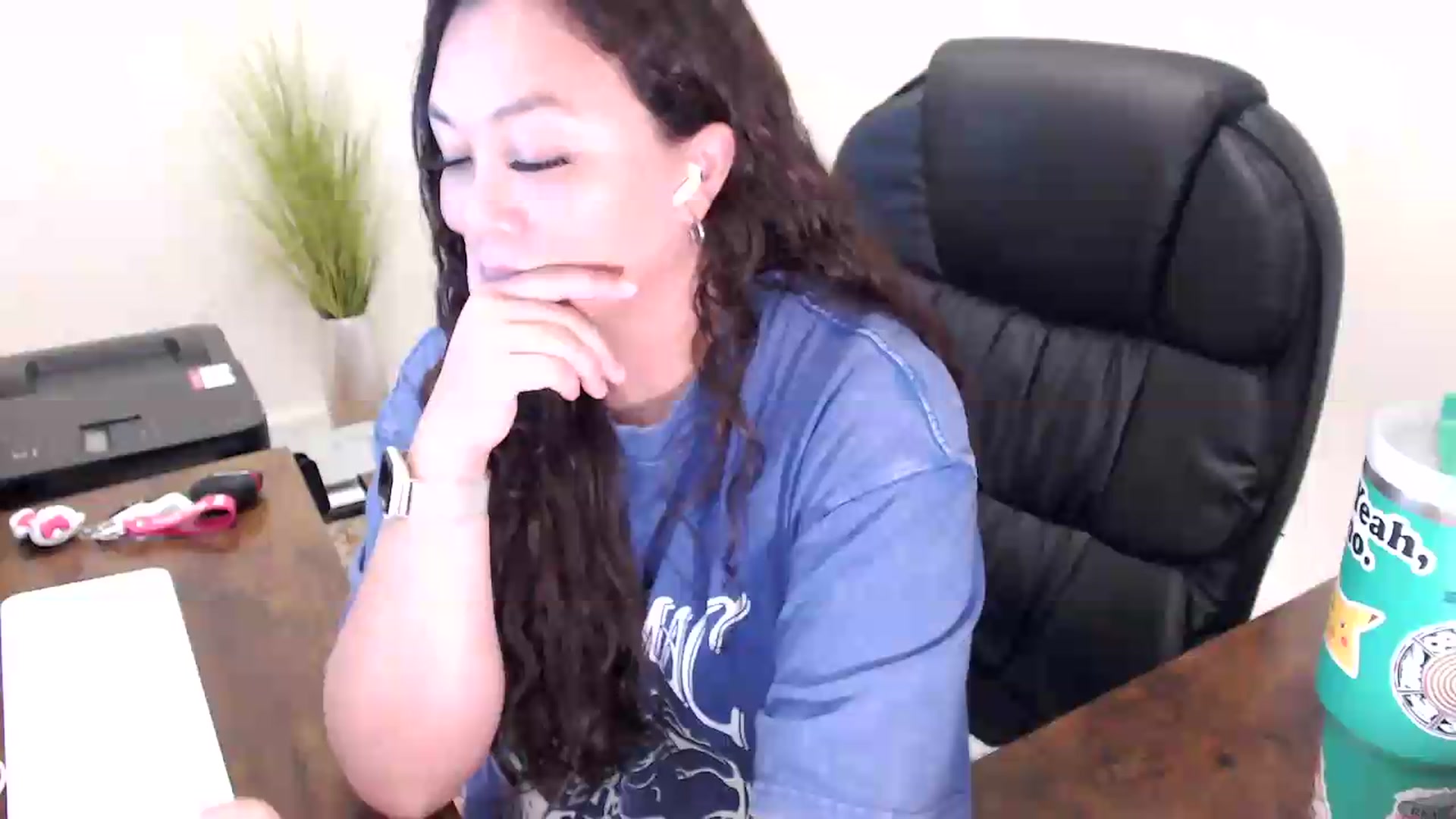 Gallery image thumbnail from MickaylaStar's myfreecams stream on, 06/04/2026, 18:01 image 9 of 20