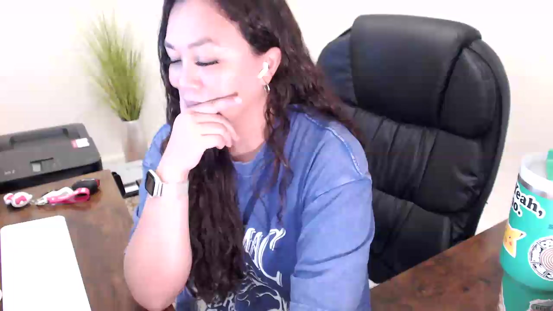 Gallery image thumbnail from MickaylaStar's myfreecams stream on, 06/04/2026, 18:01 image 10 of 20