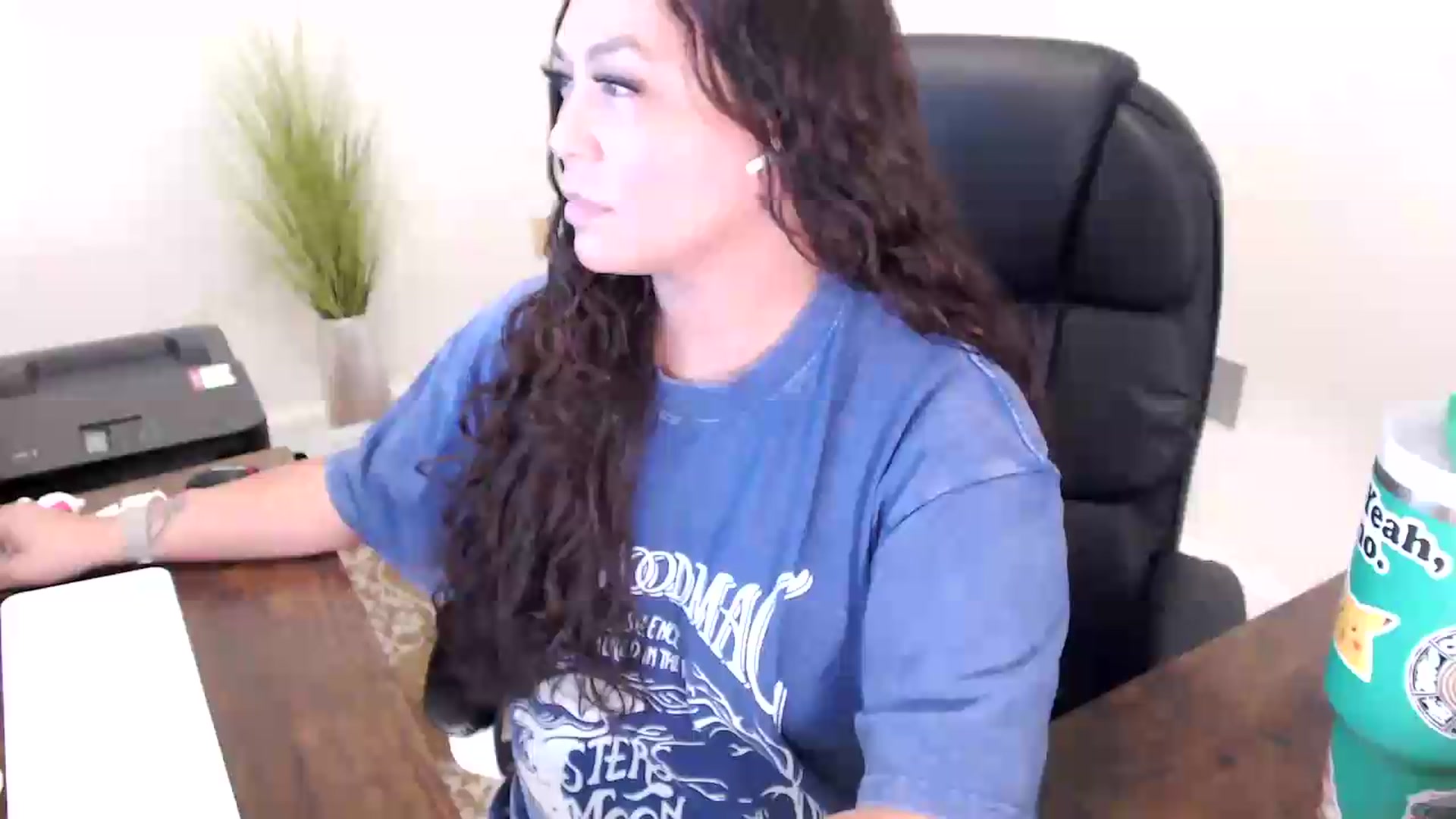 Gallery image thumbnail from MickaylaStar's myfreecams stream on, 06/04/2026, 18:01 image 20 of 20