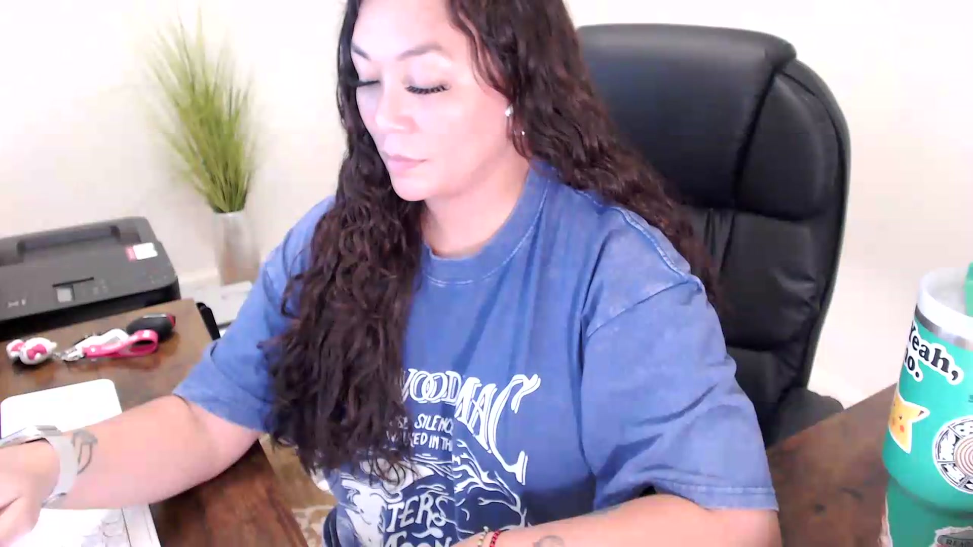 Gallery image thumbnail from MickaylaStar's myfreecams stream on, 06/04/2026, 18:01 image 12 of 20