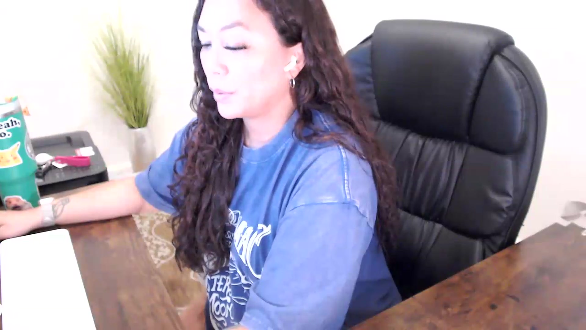 Gallery image thumbnail from MickaylaStar's myfreecams stream on, 06/04/2026, 18:24 image 19 of 20