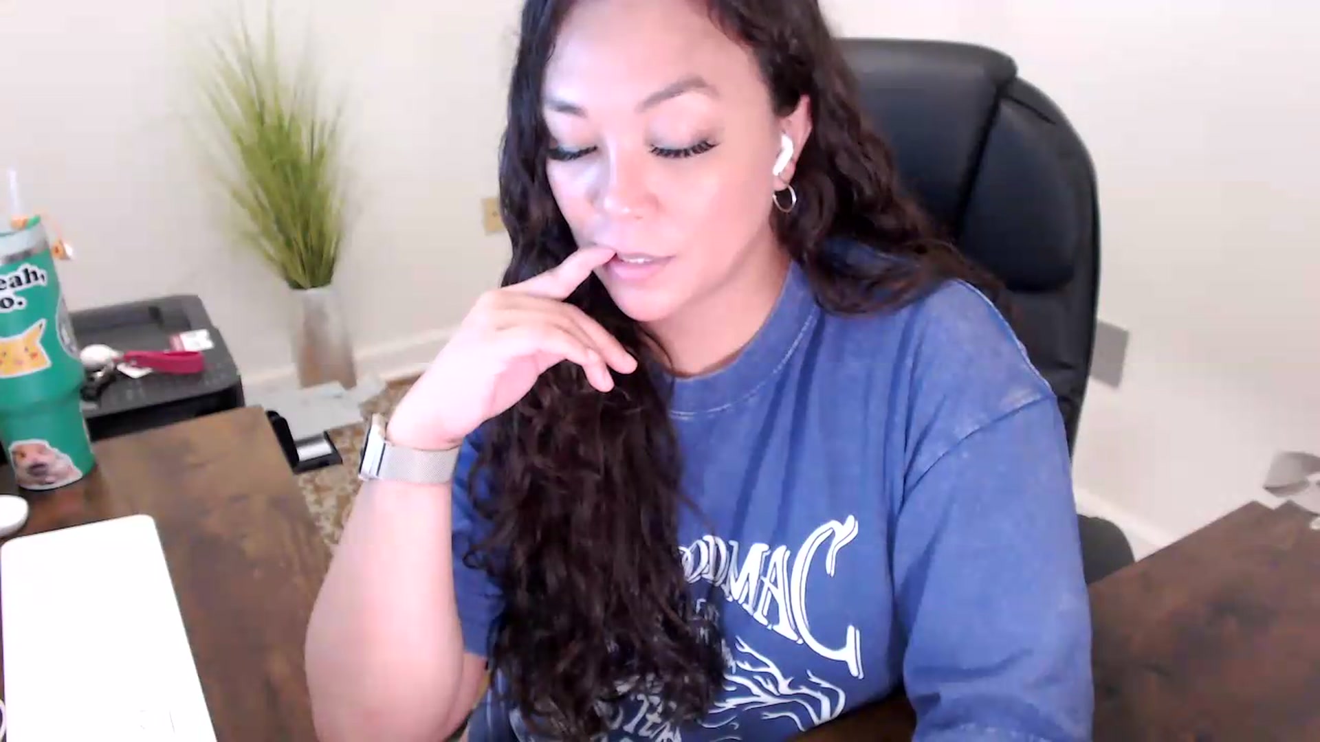 Gallery image thumbnail from MickaylaStar's myfreecams stream on, 06/04/2026, 18:24 image 17 of 20