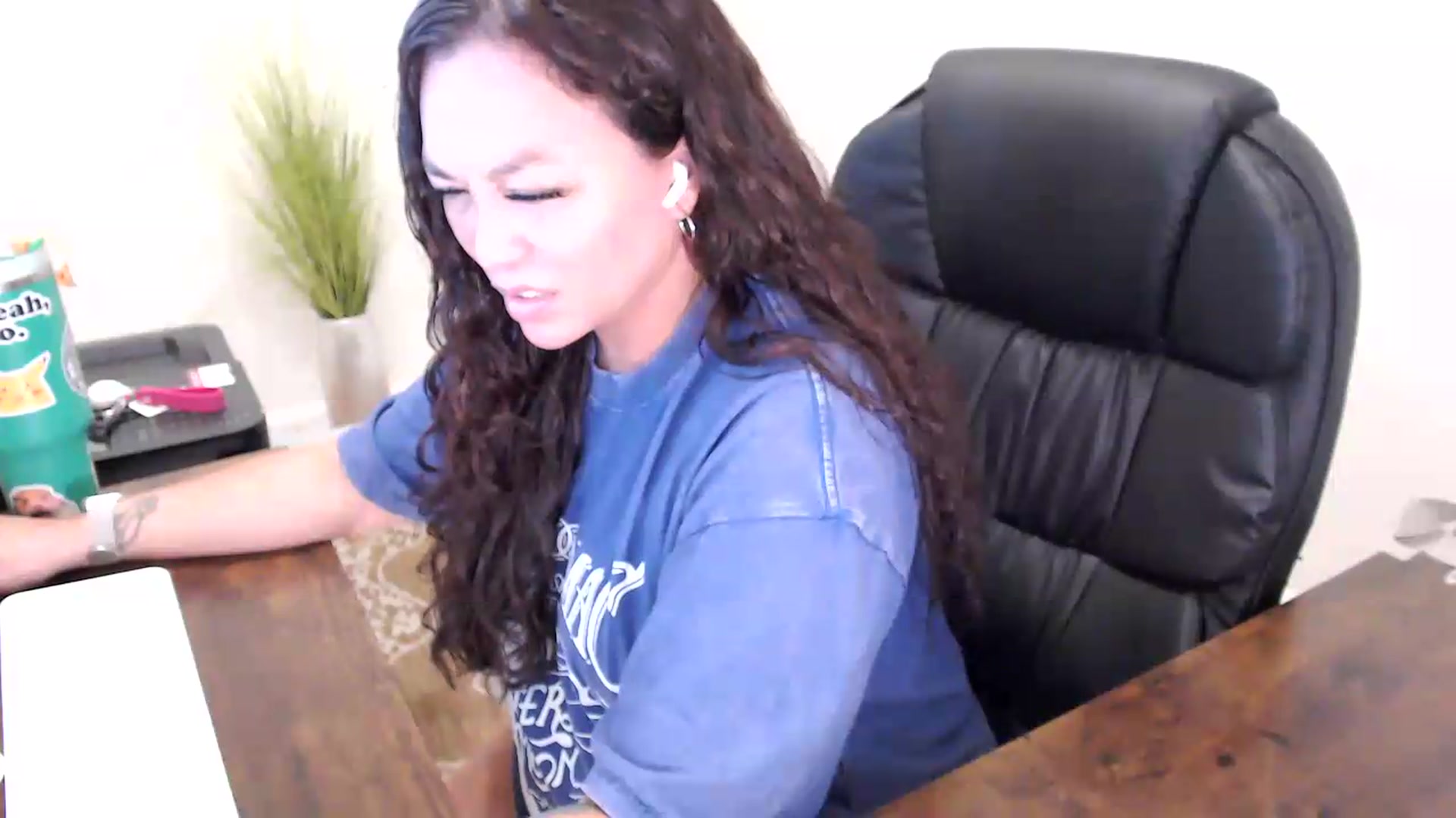 Gallery image thumbnail from MickaylaStar's myfreecams stream on, 06/04/2026, 18:24 image 20 of 20