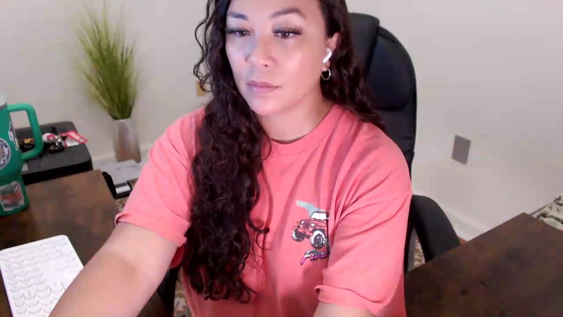 Gallery image thumbnail from MickaylaStar's myfreecams stream on, 06/05/2026, 14:42 image 2 of 20