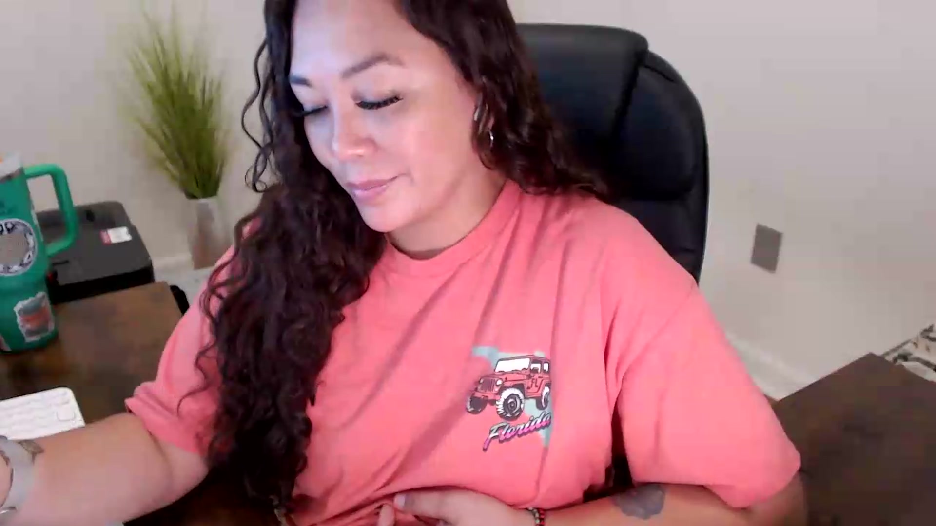 Gallery image thumbnail from MickaylaStar's myfreecams stream on, 06/05/2026, 15:15 image 10 of 20
