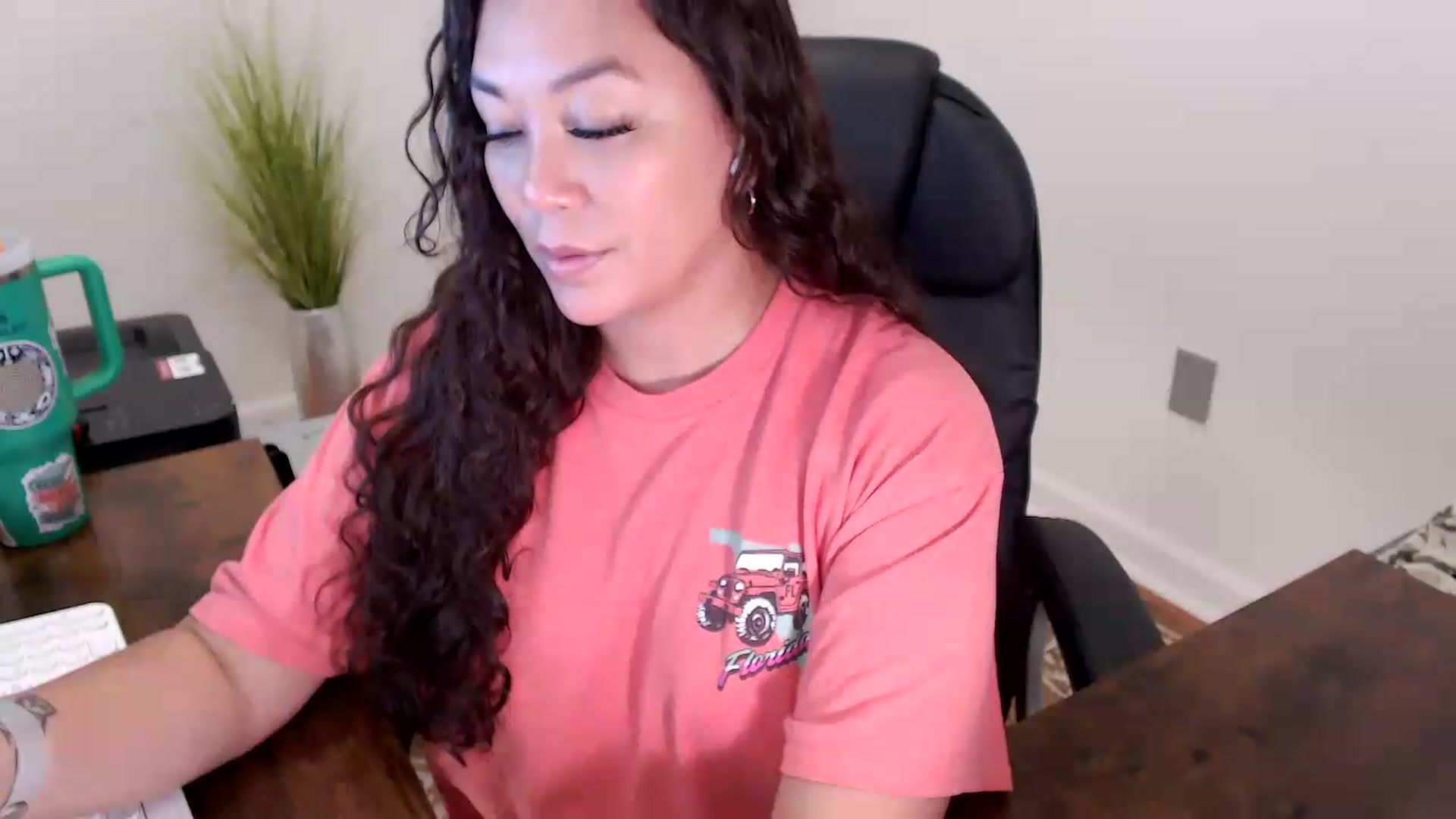 Gallery image thumbnail from MickaylaStar's myfreecams stream on, 06/05/2026, 15:15 image 11 of 20
