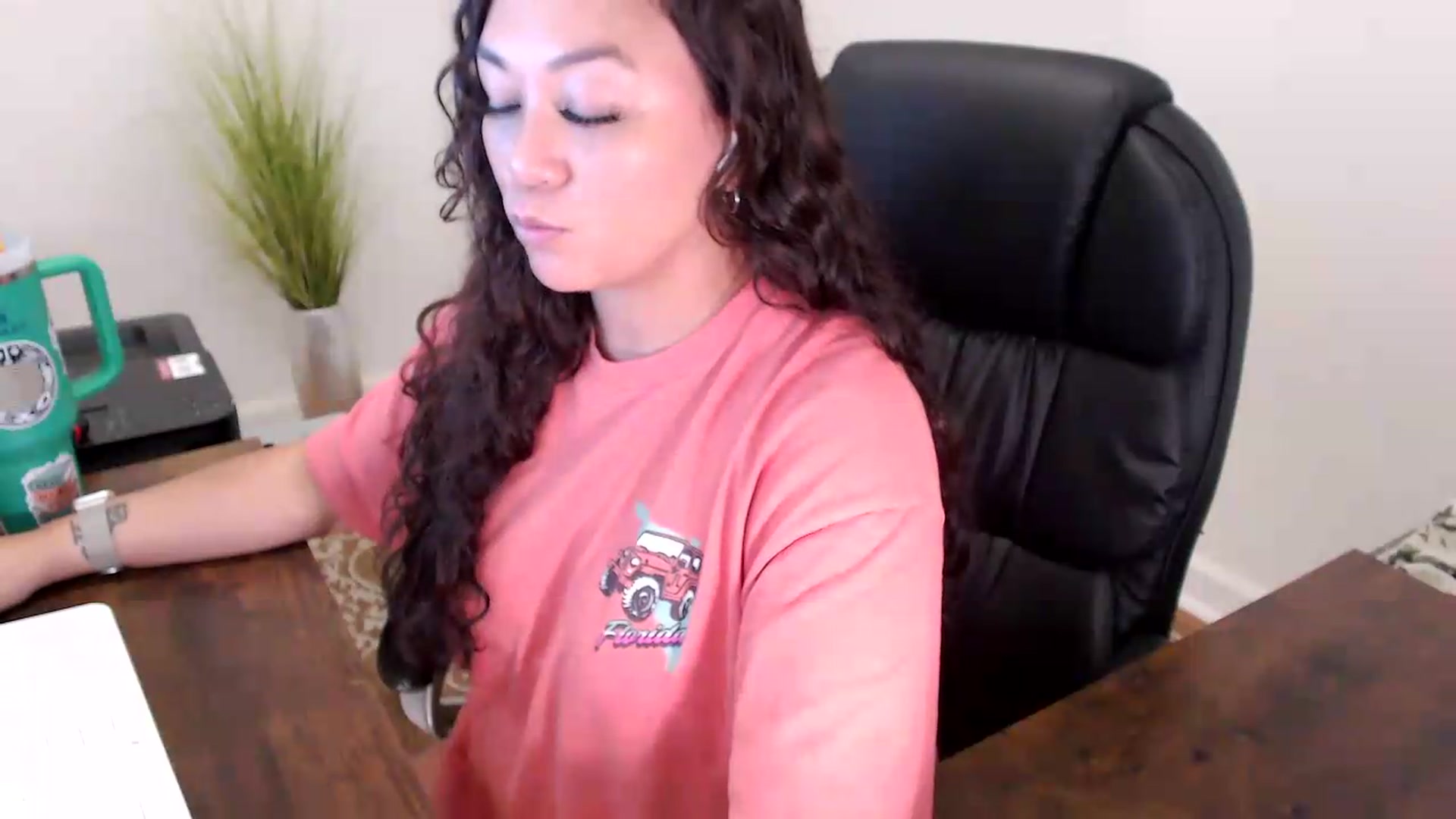 Gallery image thumbnail from MickaylaStar's myfreecams stream on, 06/05/2026, 15:15 image 14 of 20