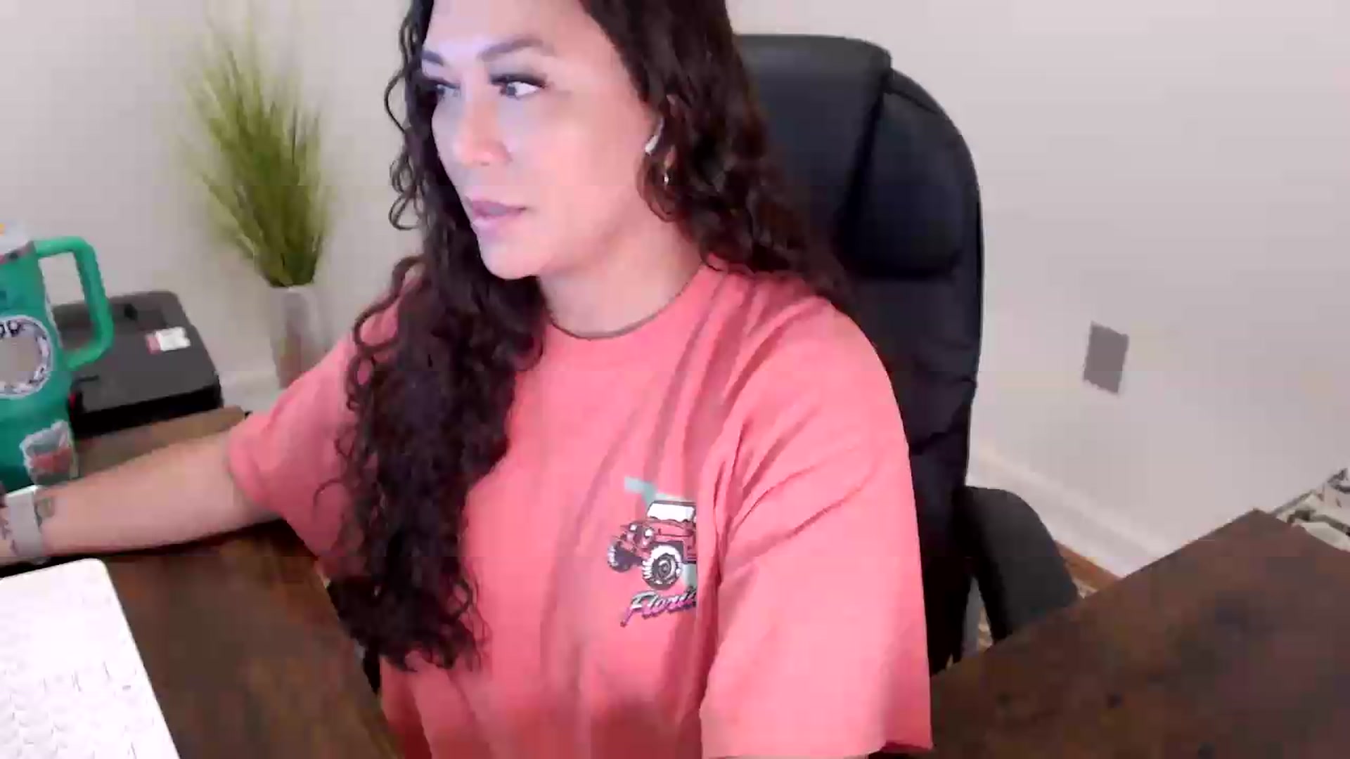 Gallery image thumbnail from MickaylaStar's myfreecams stream on, 06/05/2026, 15:15 image 8 of 20