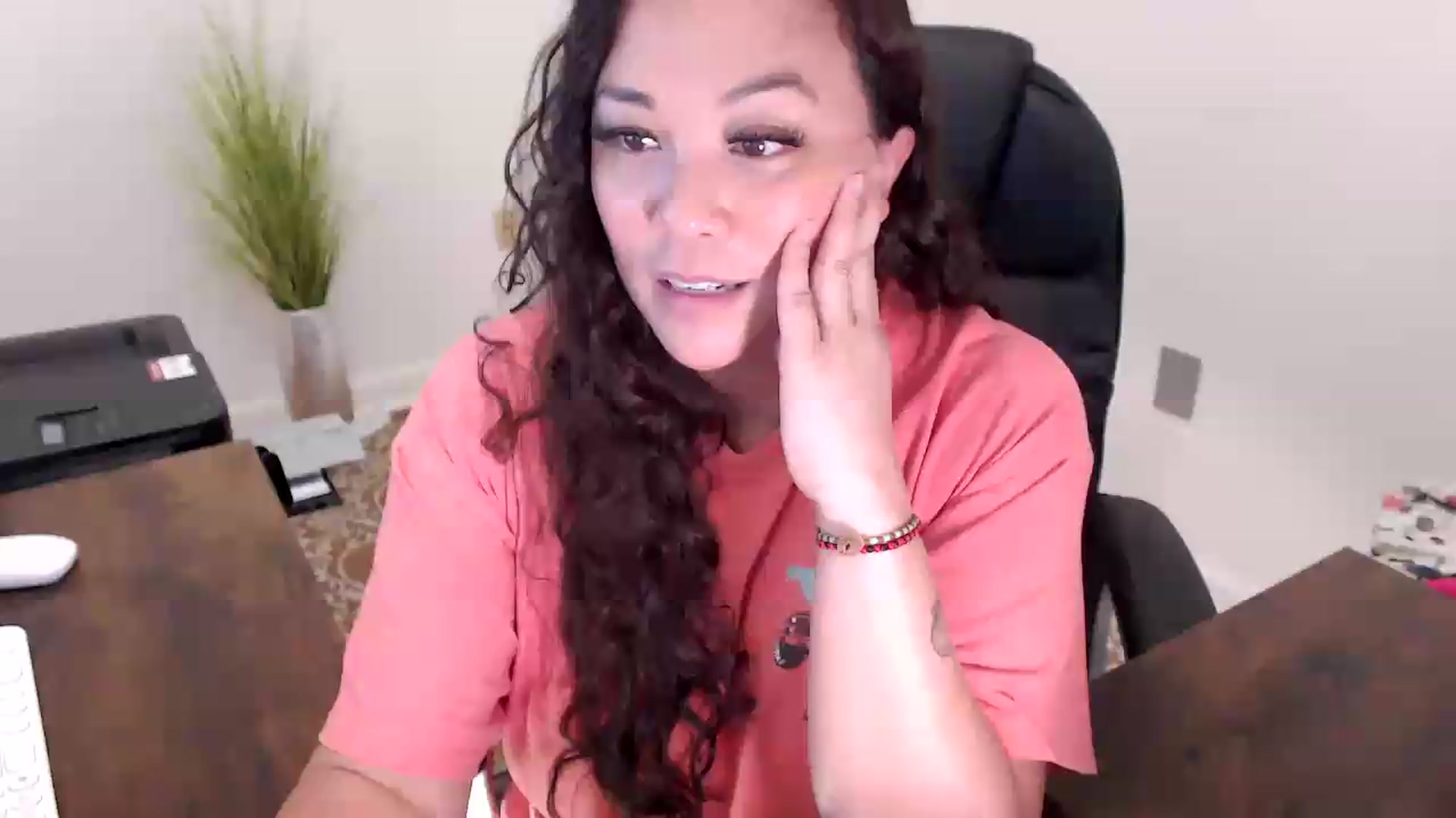 Gallery image thumbnail from MickaylaStar's myfreecams stream on, 06/05/2026, 18:32 image 16 of 20