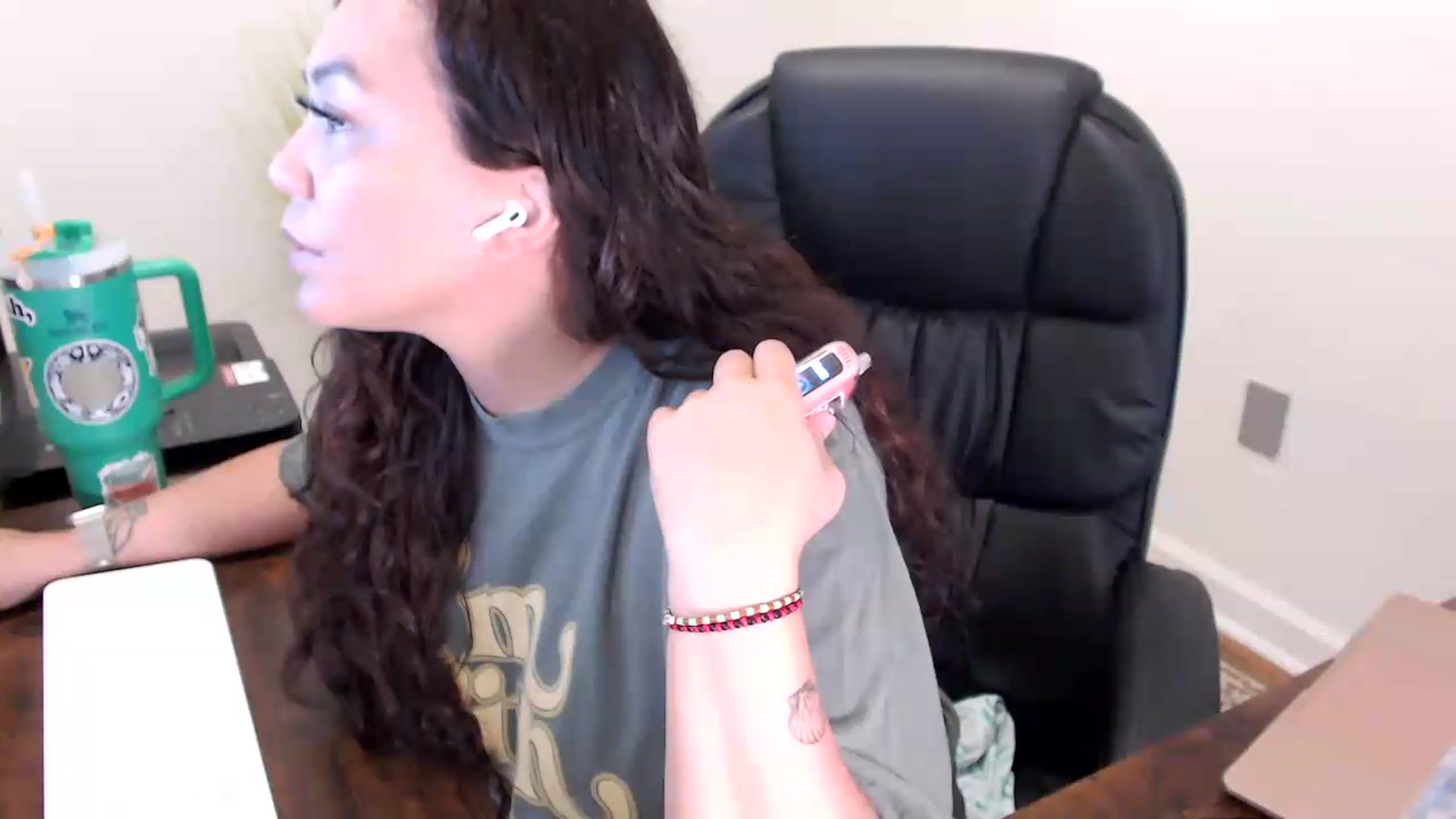 Gallery image thumbnail from MickaylaStar's myfreecams stream on, 06/08/2026, 14:56 image 7 of 20