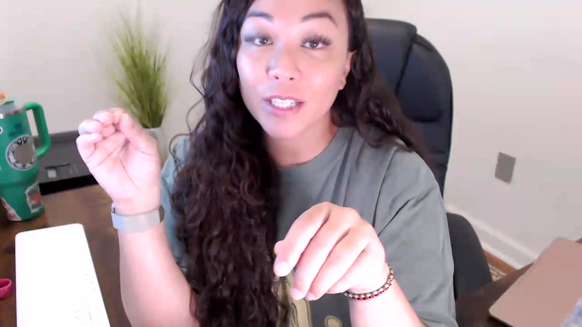 Gallery image thumbnail from MickaylaStar's myfreecams stream on, 06/08/2026, 14:56 image 14 of 20
