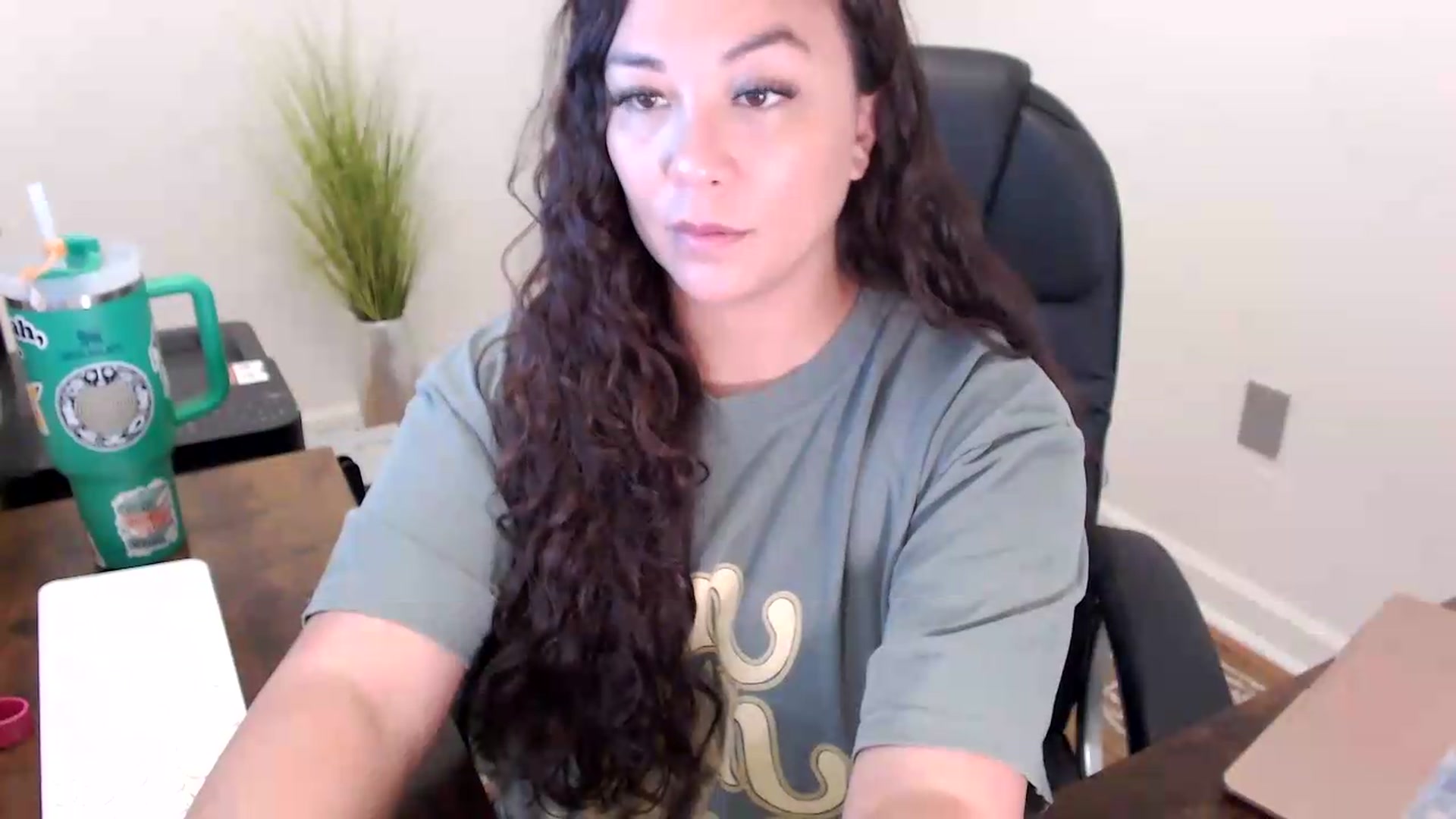Gallery image thumbnail from MickaylaStar's myfreecams stream on, 06/08/2026, 14:56 image 17 of 20