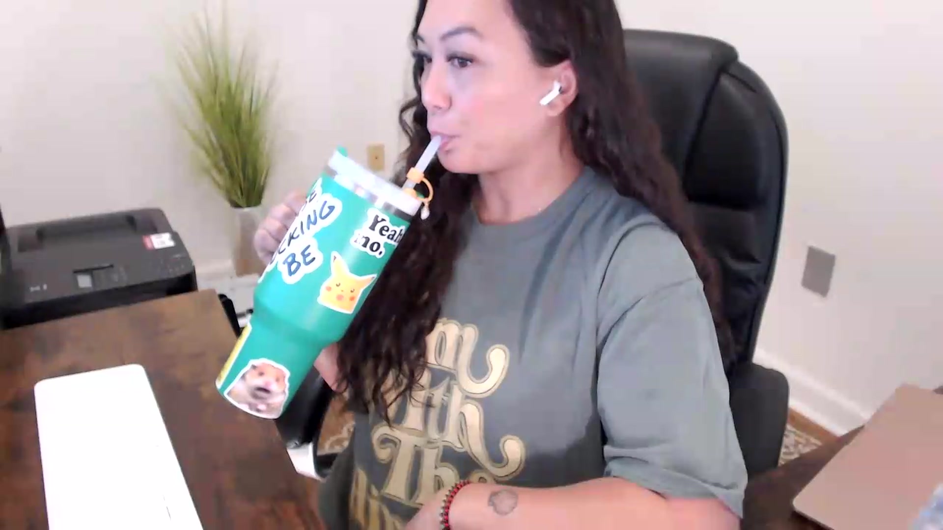 Gallery image thumbnail from MickaylaStar's myfreecams stream on, 06/08/2026, 15:53 image 8 of 20