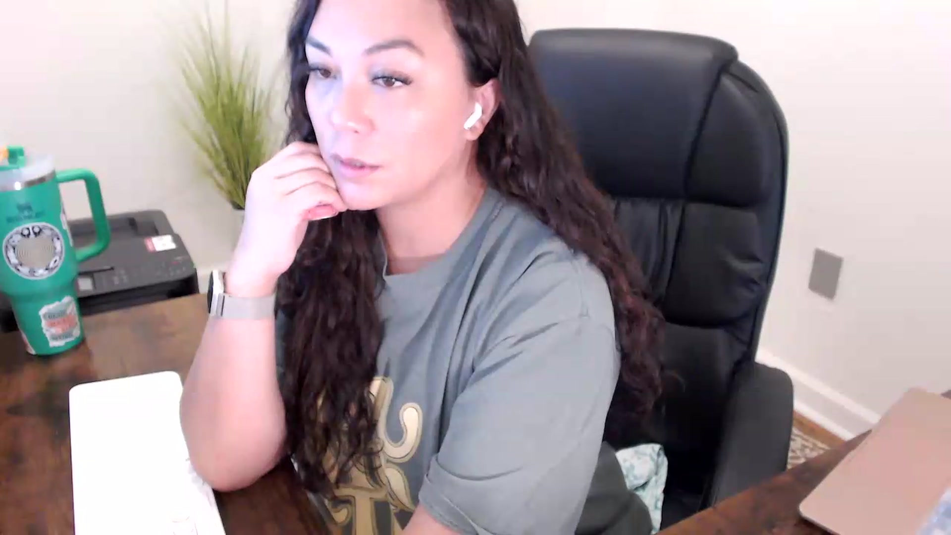 Gallery image thumbnail from MickaylaStar's myfreecams stream on, 06/08/2026, 15:53 image 2 of 20