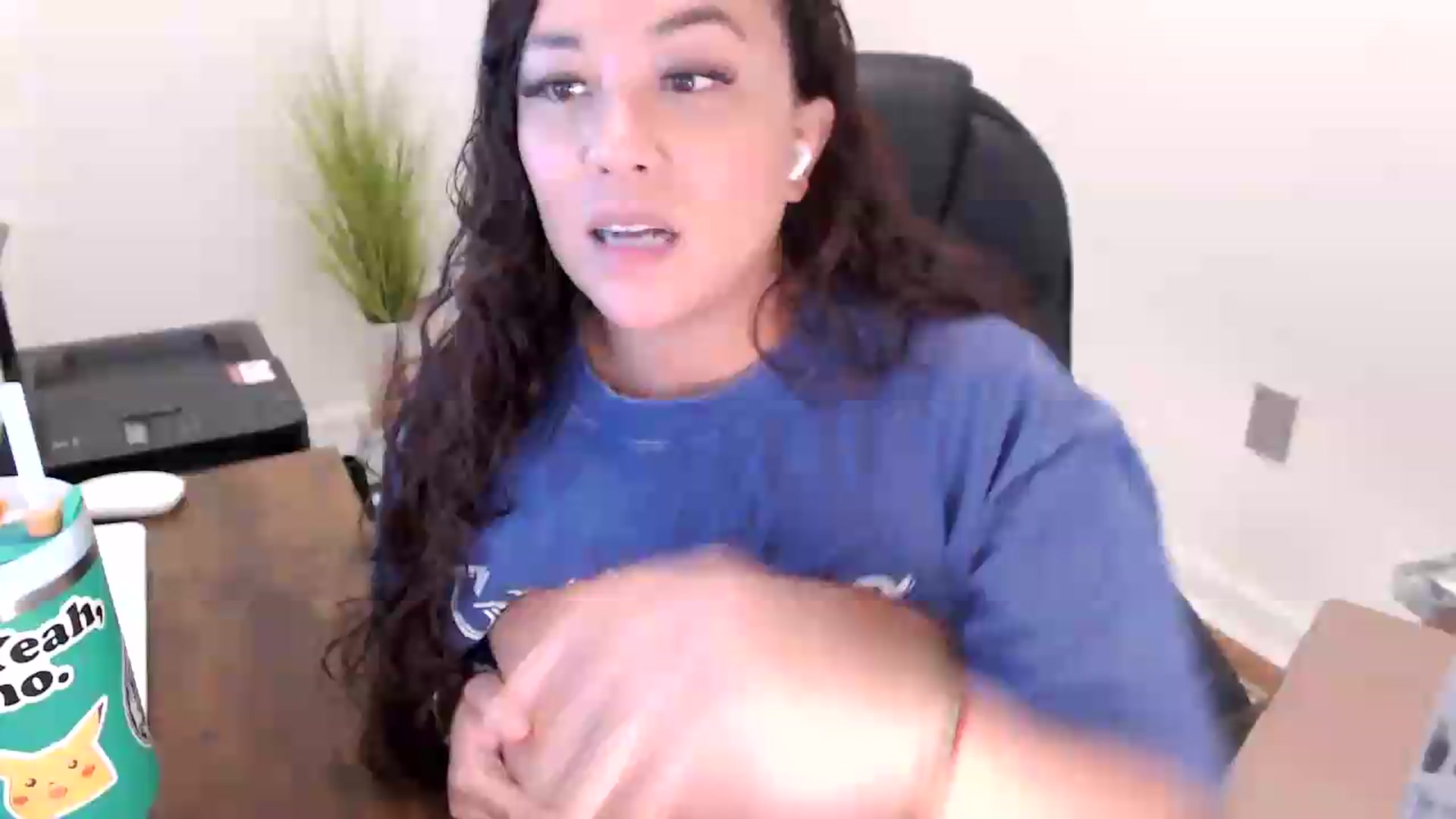 Gallery image thumbnail from MickaylaStar's myfreecams stream on, 06/11/2026, 14:46 image 8 of 20